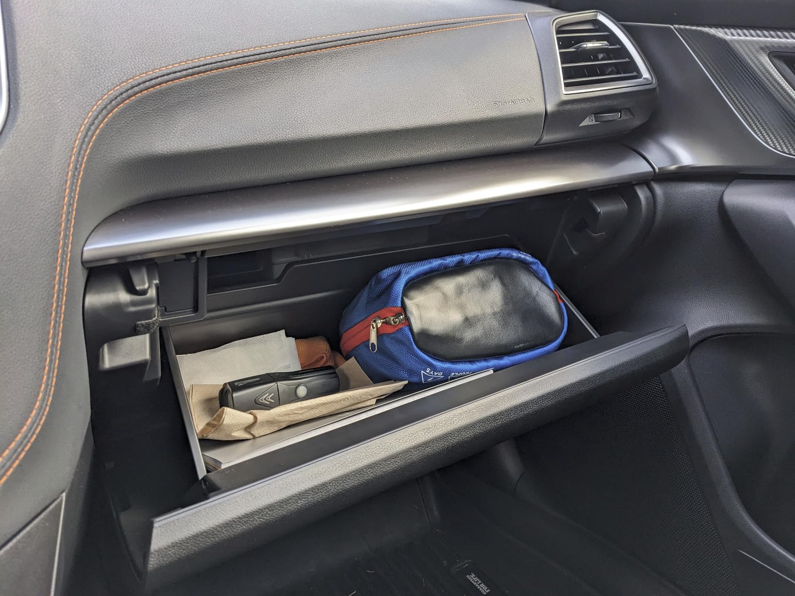 Adventure Medical Kits Mountain Series Medical Kit - Explorer - Emergency Medical First Aid Kit - For 4 People for 7 Days - Comes with a Trauma Pad, Medicine, Guide Book & More customer photo 1