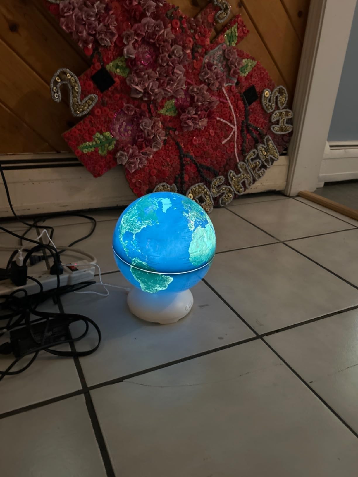 USA Toyz Illuminated World Globe with Stand - 3in1 STEM Globes for Adults and Kids, Constellation Map, Built-In LED Night Light Lamp, Easy to Read Texts, Non-Tip Base, 13.5 Inch Tall, 9 Inch Diameter customer photo 2