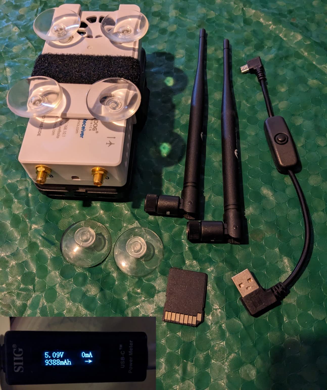 Stratux ADS-B Dual Band Receiver Aviation Weather and Traffic - Internal WAAS GPS, AHRS, Battery Pack, Suction Mount, Antennas, SDR customer photo 1