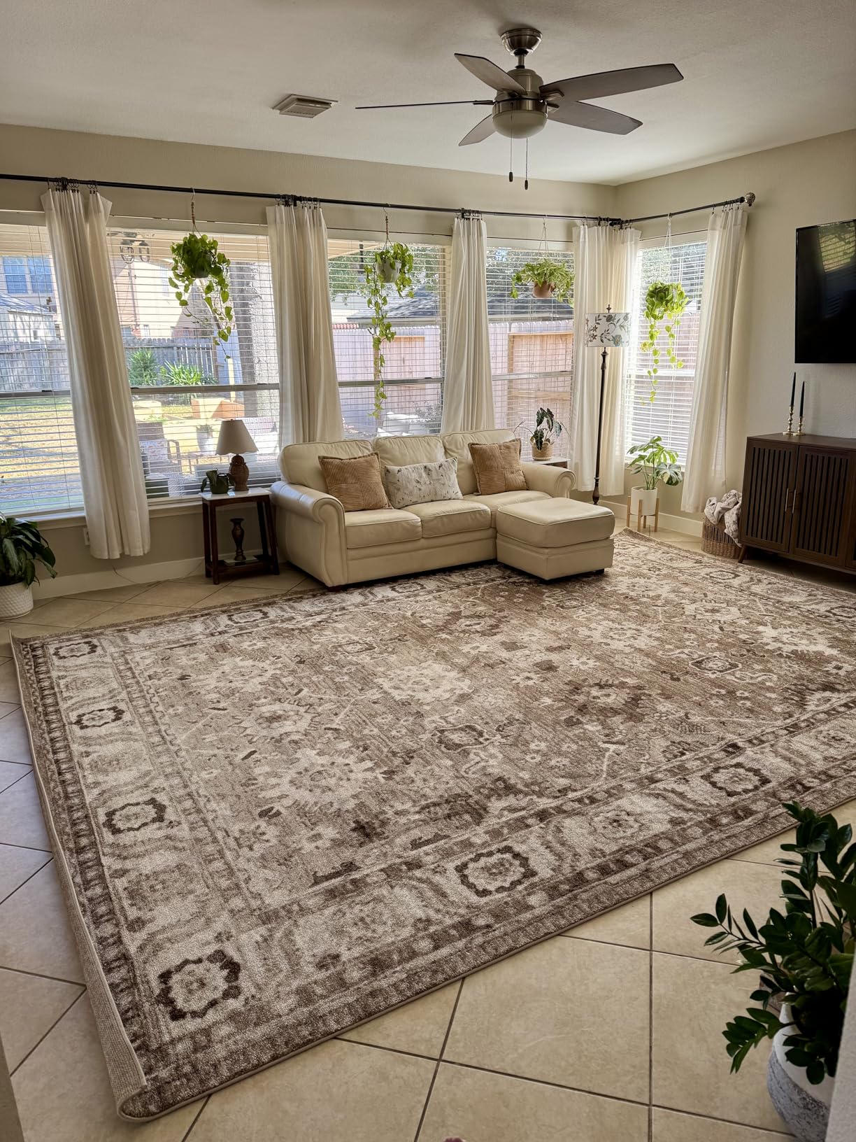 SAFAVIEH Area Rug 8x10 - Vintage Hamadan Collection - Large - Dark Grey & Ivory, Traditional Persian Design, Non-Shedding & Easy to Clean, Ideal for Living Room, Bedroom, Dining Space (VTH214M) customer photo 1