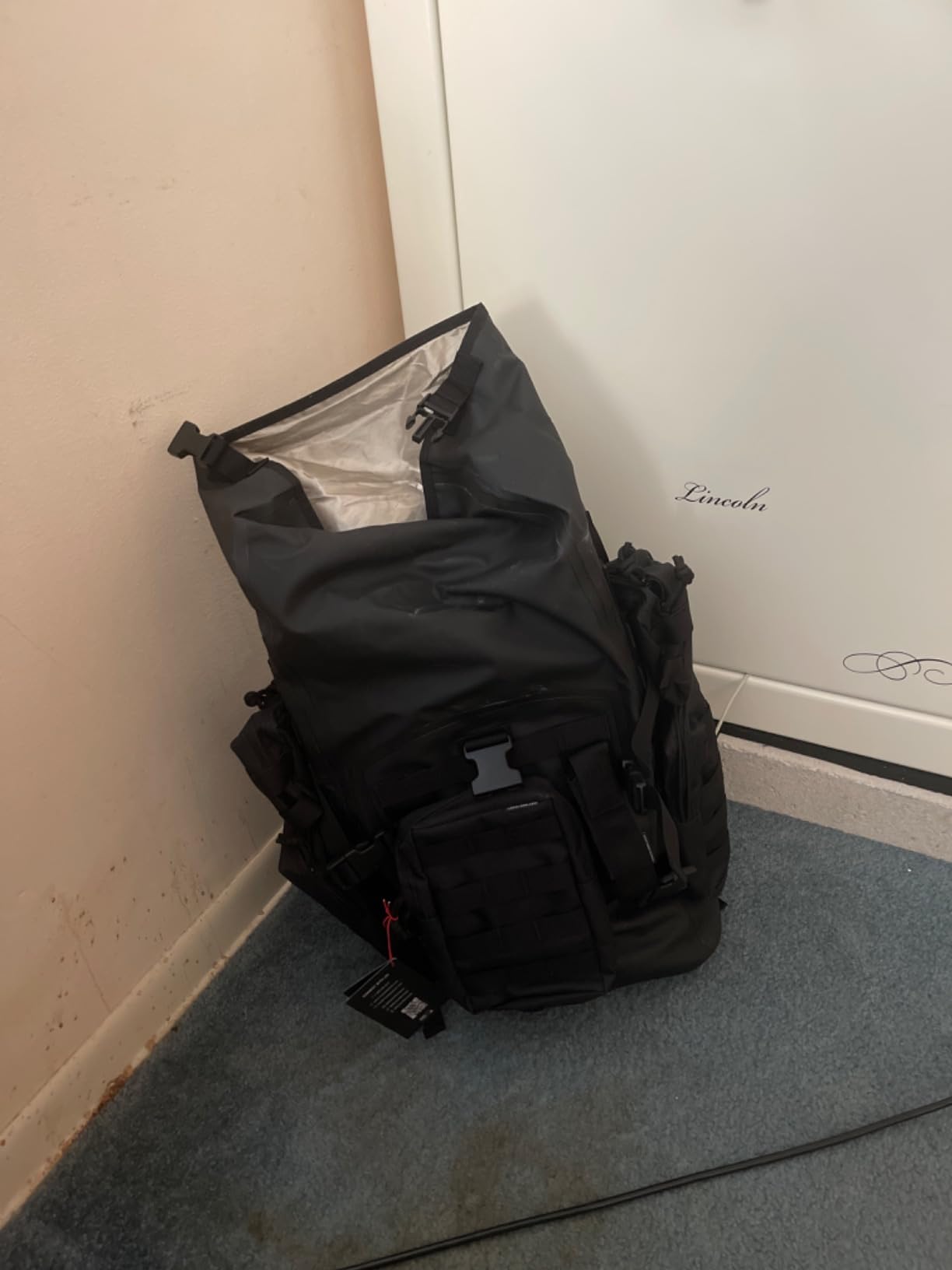 Mission Darkness Dry Shield Faraday Backpack 40L // Waterproof Tactical Bag with MOLLE Webbing and Removable Packs // Signal Blocking Anti-tracking Data Privacy EMP Shield for Electronics customer photo 2