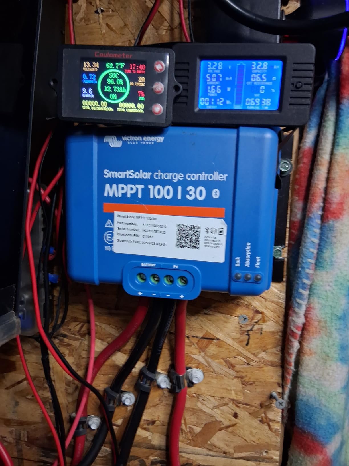Victron Energy SmartSolar MPPT Solar Charge Controller (Bluetooth) - Charge Controllers for Solar Panels - 100V, 30 amp, 12/24-Volt customer photo 1