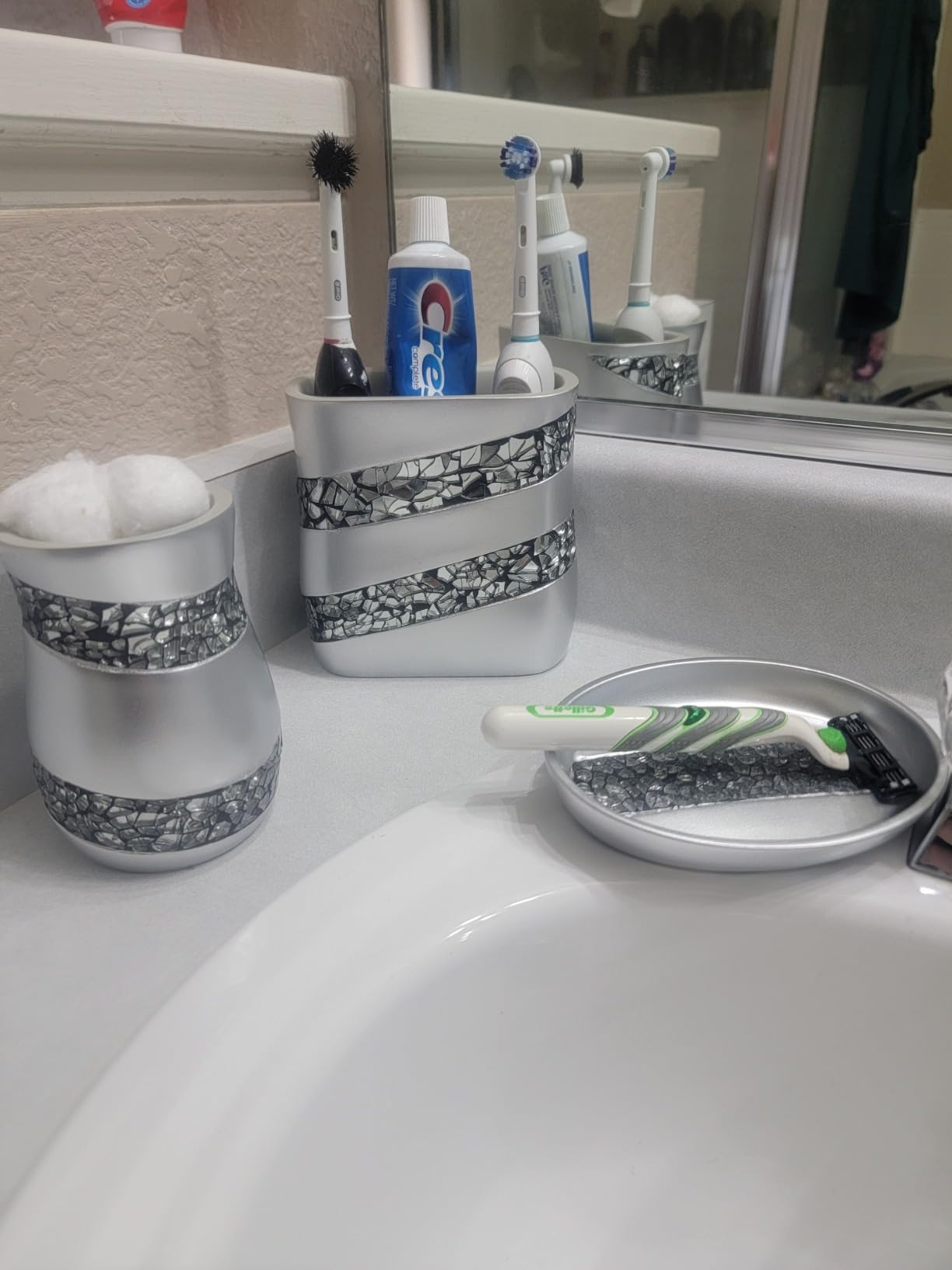 Creative Scents Silver Mosaic Bathroom Accessories Set Complete - 6 Piece Bathroom Set with Trash Can, Tissue Cover, Soap Dispenser, Toothbrush Holder, Tumbler & Soap Dish customer photo 1