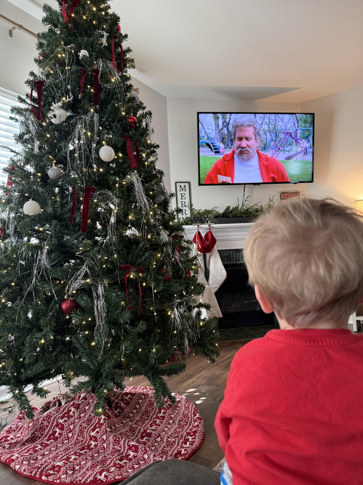 Best Choice Products 9ft Pre-Lit Spruce Artificial Holiday Christmas Tree for Home, Office, Party Decoration w/ 900 Incandescent Lights, 2028 Branch Tips, Easy Assembly, Metal Hinges & Foldable Base customer photo 2