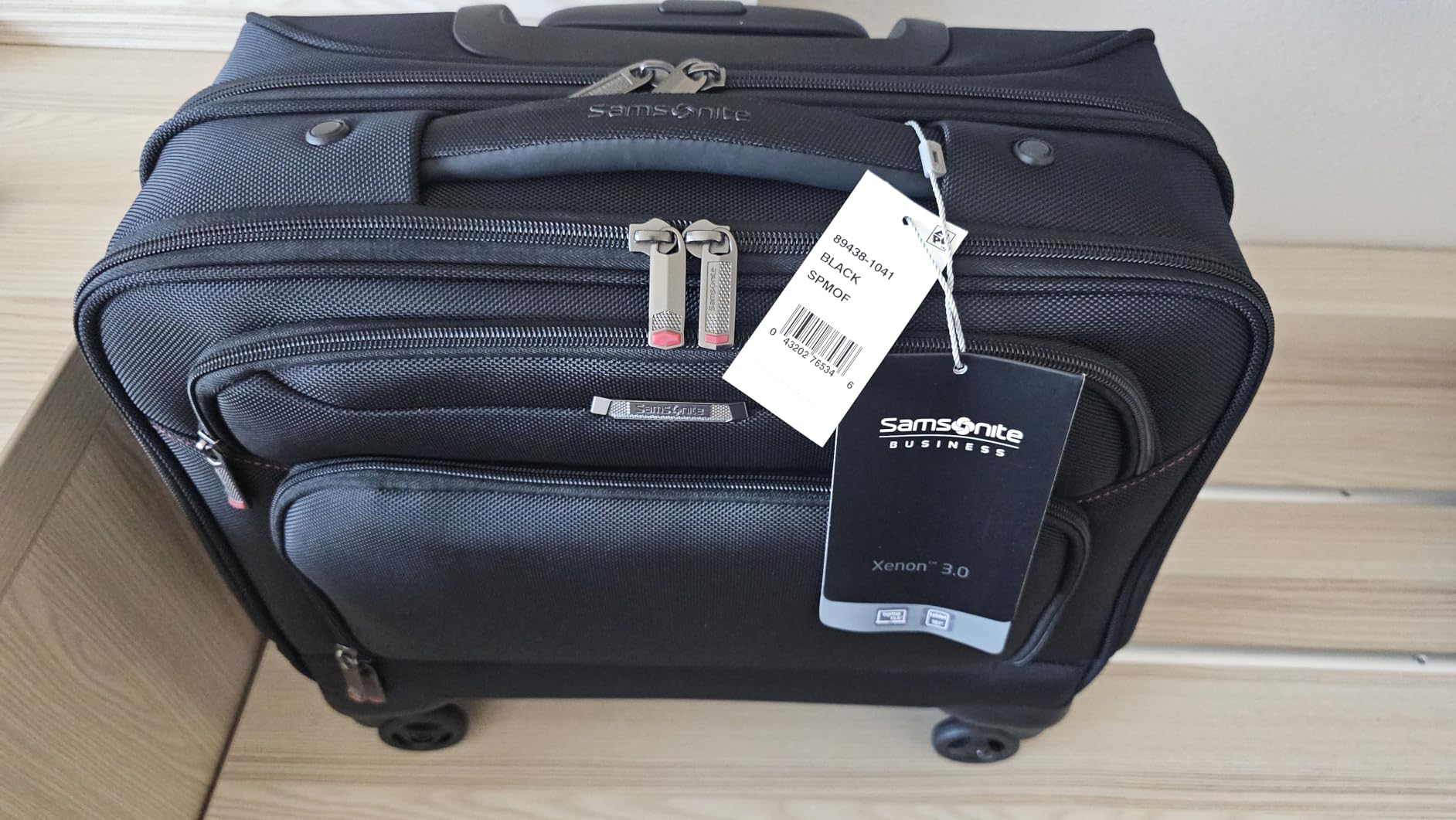 Samsonite Xenon 3.0 Spinner Mobile Office Laptop Bag customer photo 2