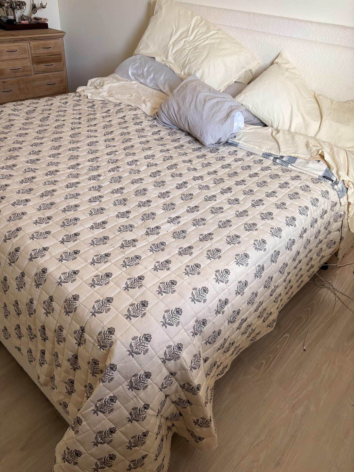 YnM Weighted Blanket,Heavy 100 Percent Oeko-Tex Certified Cotton Material(Dark Grey, 80''x87'' 30lbs), Two Persons(140~240lb) Sharing Use on Queen/King Bed | A Duvet Included customer photo 1