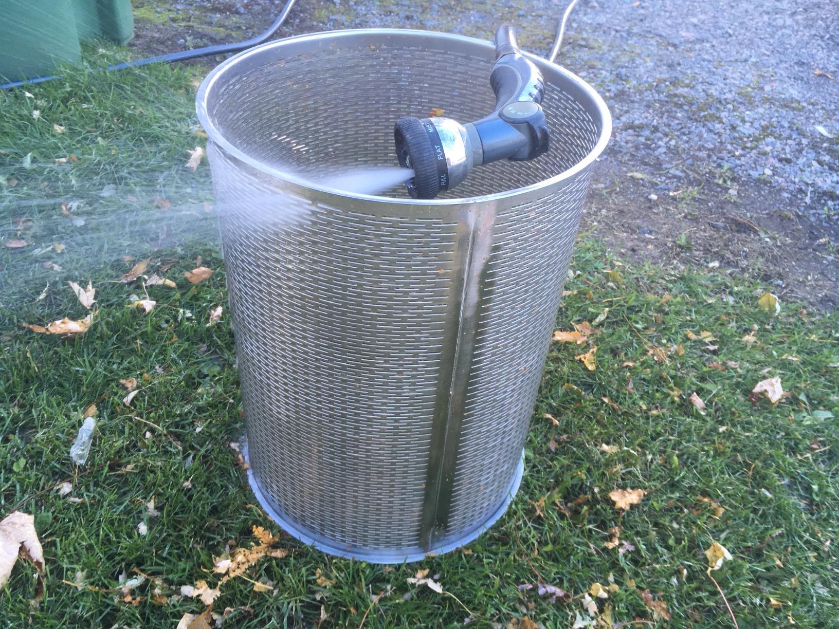 Hydraulic Fruit Wine Press - Electricity-Free/Water-powered Cider Wine Bladder Press, Natural Juice Making(10.7 Gallon, with Filter Bag/Splash Guard) customer photo 1