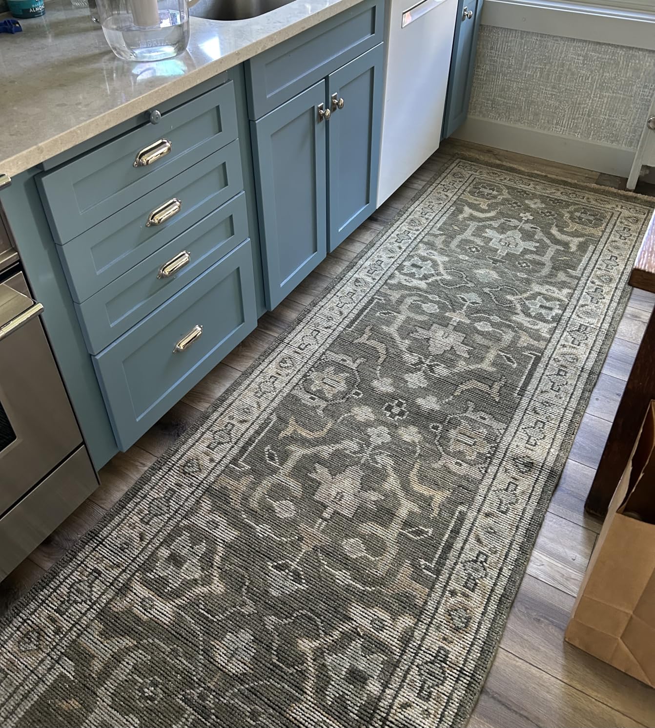 SAFAVIEH Izmir Collection Area Rug - 9' x 12', Linen & Dusty Teal, Hand-Knotted Traditional New Zealand Wool customer photo 2