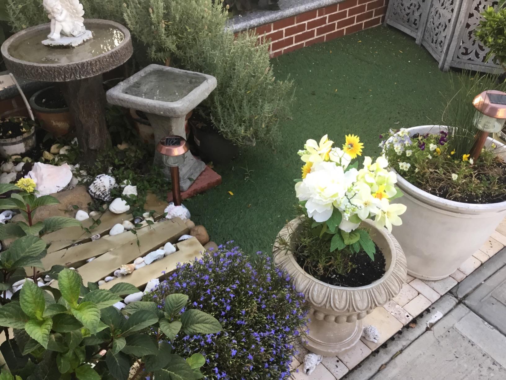 Round Classic Stone Garden Planter 14in Tall Desert Sand Color customer photo 2