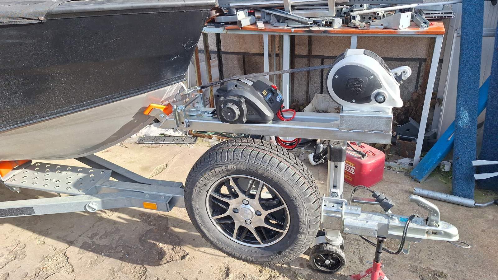 Fulton 500620 XLT Powered Electric Boat Trailer Winch with 15 Foot Winch Strap with Hook, 7,000 lbs. Capacity, Wireless Remote Included customer photo 1