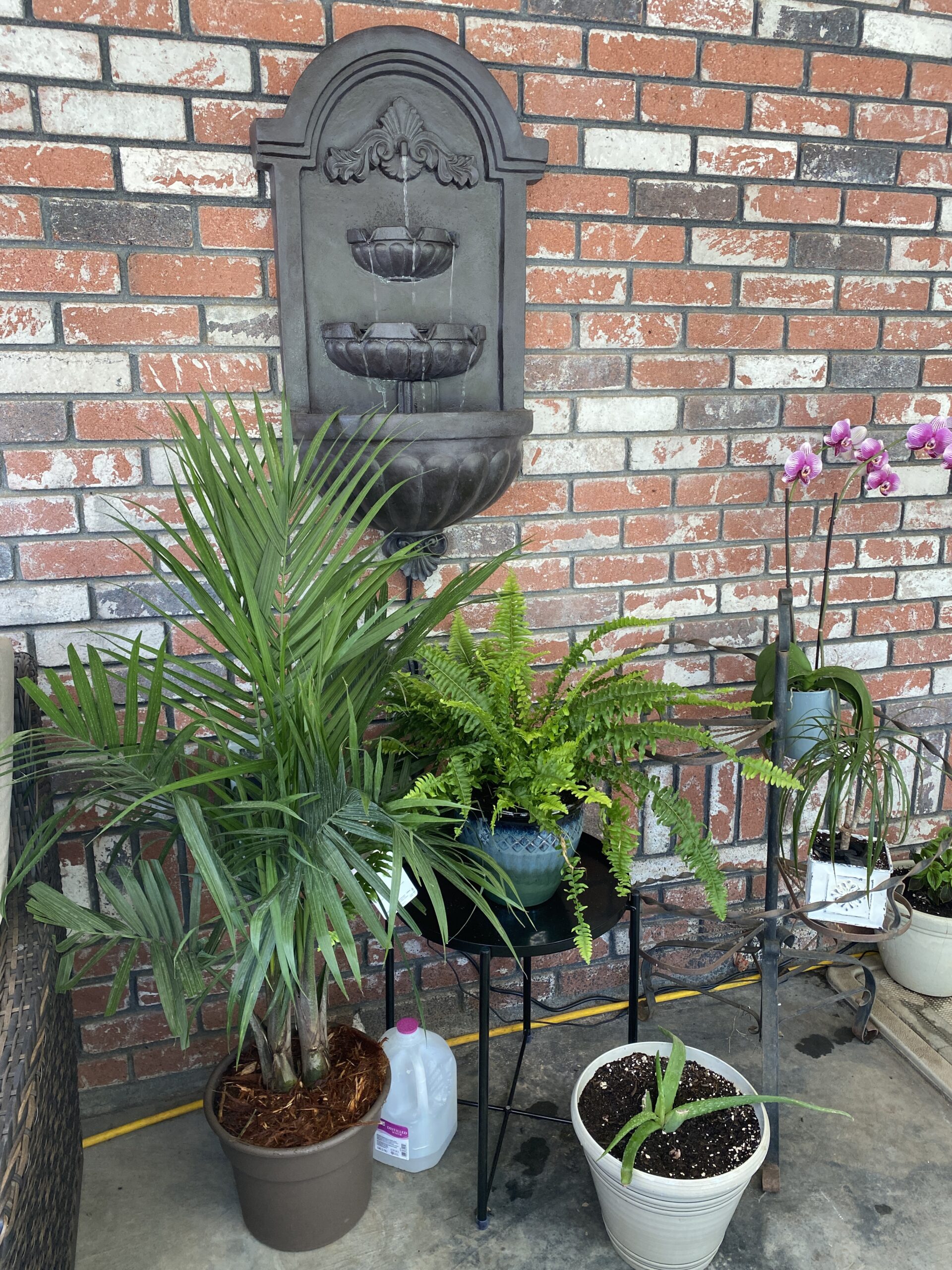 Kenroy Home San Pablo Indoor/ Outdoor Wall Fountain with Bronze Finish, Classic Style, 35