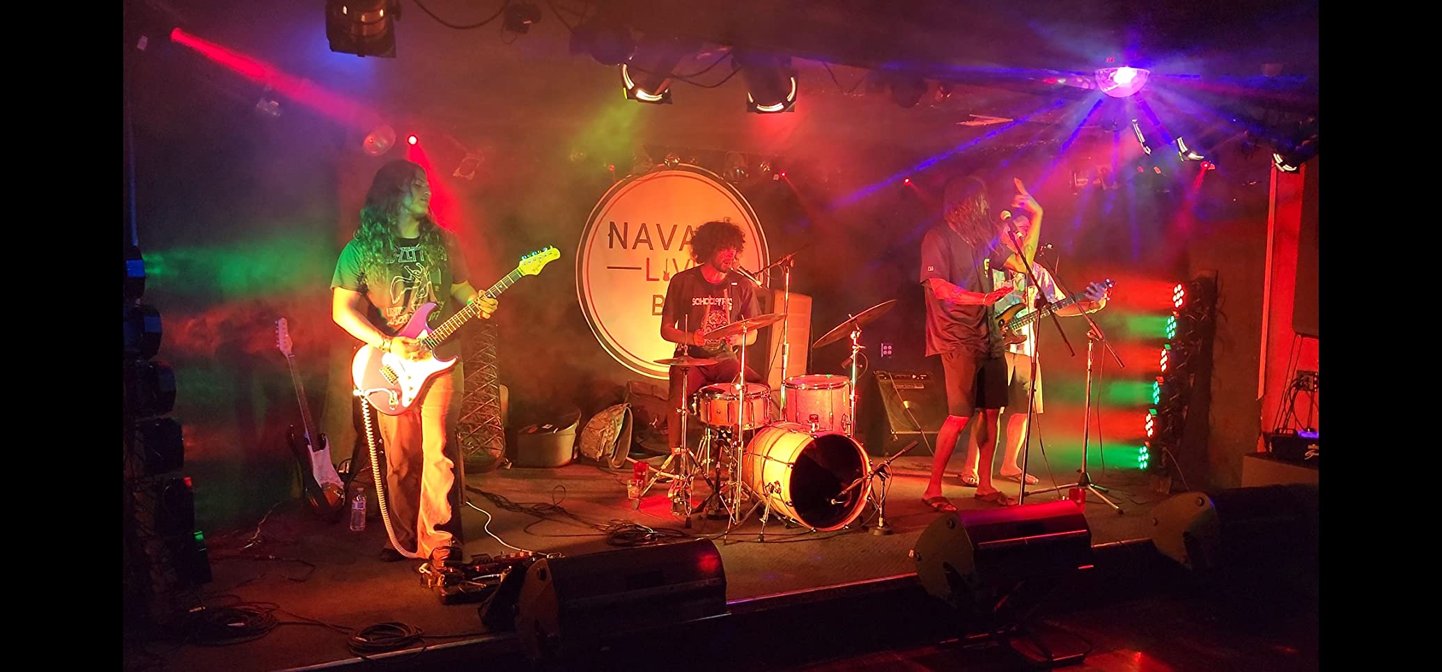 Rockville ROCKFORCE 384 Channel DMX Light/Fog Lighting Controller, MIDI Control, 30 Scene Banks, 6 Chases, LED Display, for DJs and Stage Lighting customer photo 1