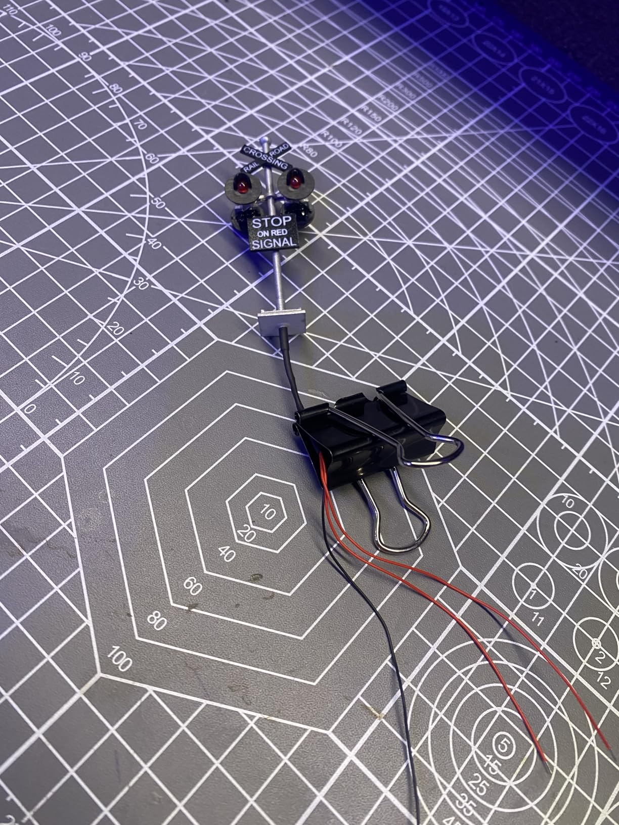 JTD876RP 1 Set HO Scale Railroad Train/Track Crossing Sign 4 Heads LED Made + Circuit Board Flasher-Flashing Red Train Signal Lights customer photo 2