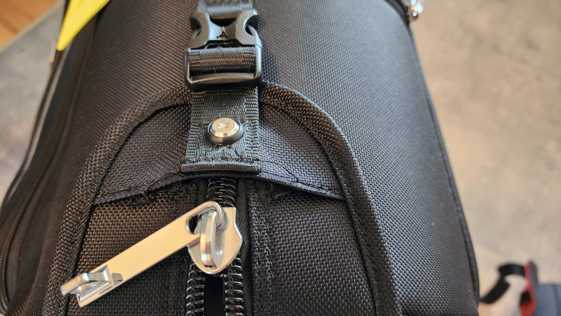 Travelpro Platinum Elite 50-Inch Rolling Garment Bag, Shadow Black customer photo 2