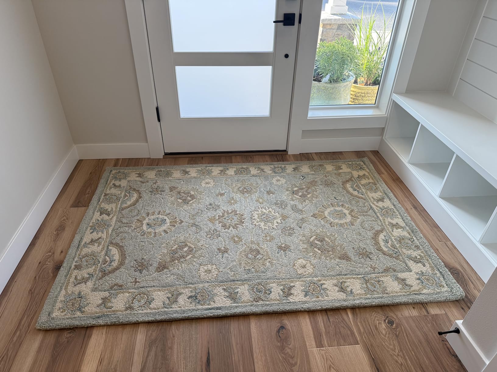 SAFAVIEH Blossom Collection 8' x 10' Sage / Ivory BLM702W Handmade Premium Wool Area Rug customer photo 2