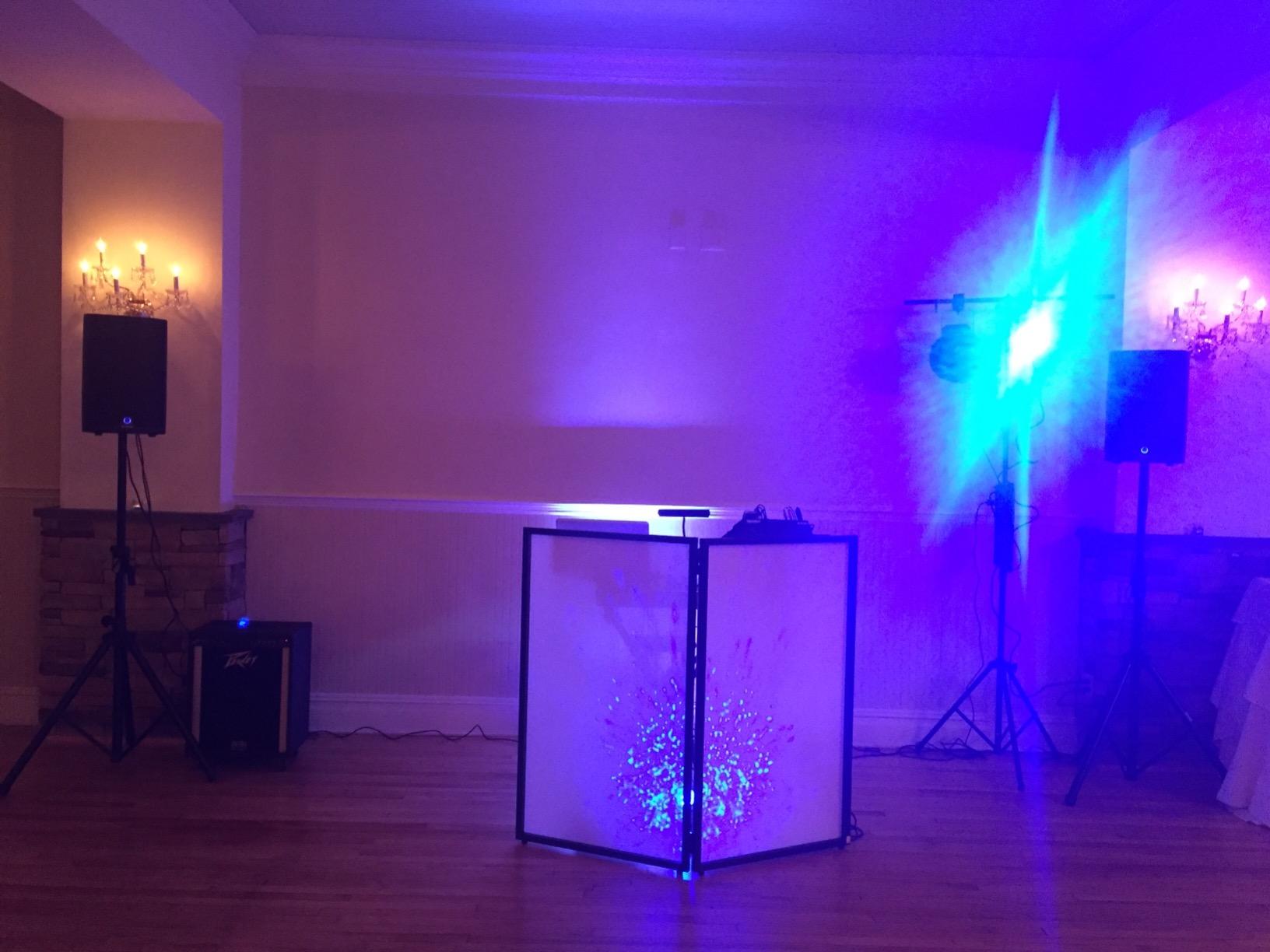 Pyle DJ Booth Foldable Cover Screen - Portable Event Facade Front Board Video Light Projector Display Scrim Panel with Folding Steel Frame Panel Stand, Stretchable Lycra Spandex - PDJFAC10 (White) customer photo 2