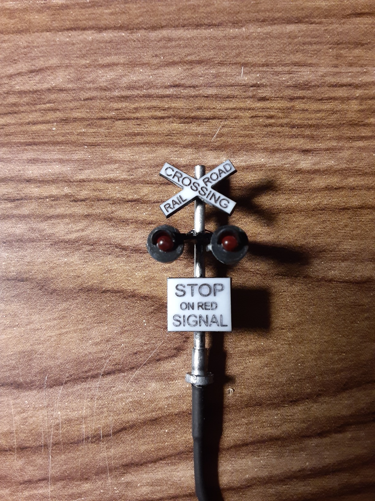 JTD1507RP N Scale Railroad Train Track Crossing Sign - 2 Heads LED with Circuit Board Flasher customer photo 2