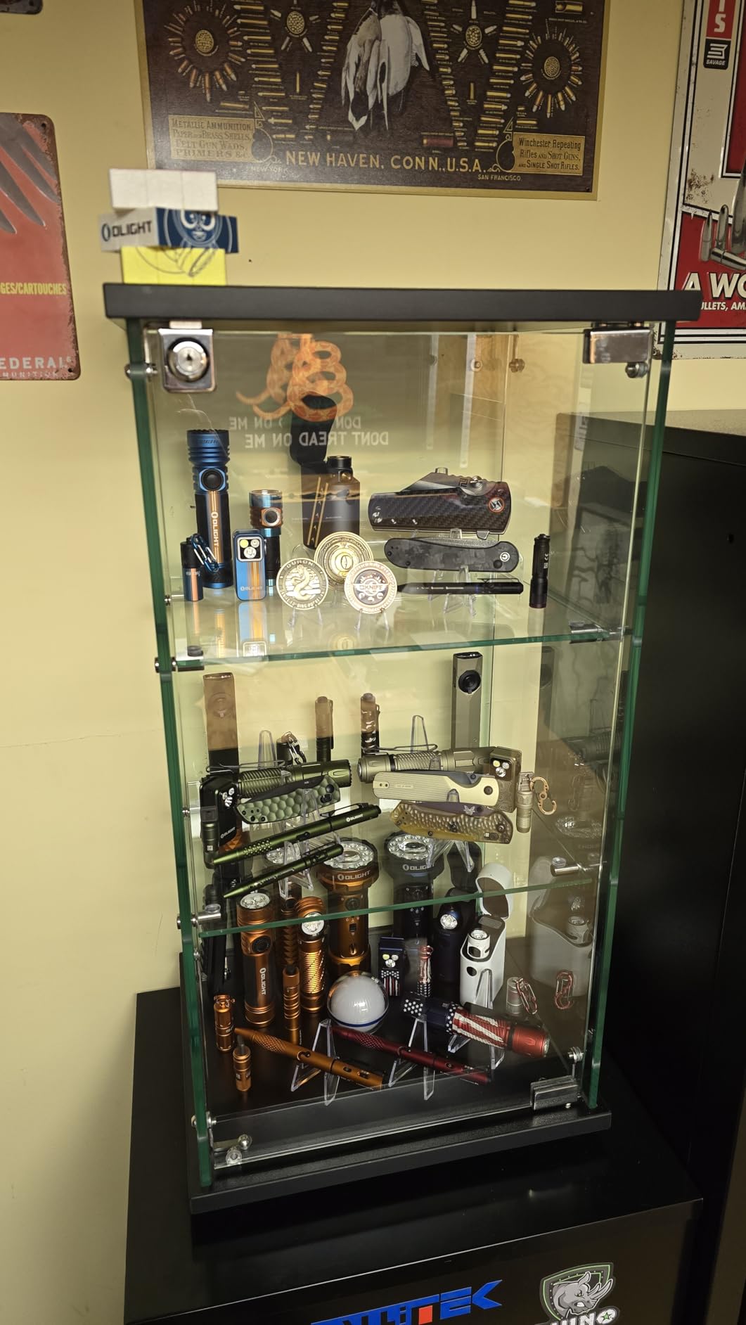 SSWBasics Infinity Countertop Glass Display Case (Ready to Assemble) - 12-1/4