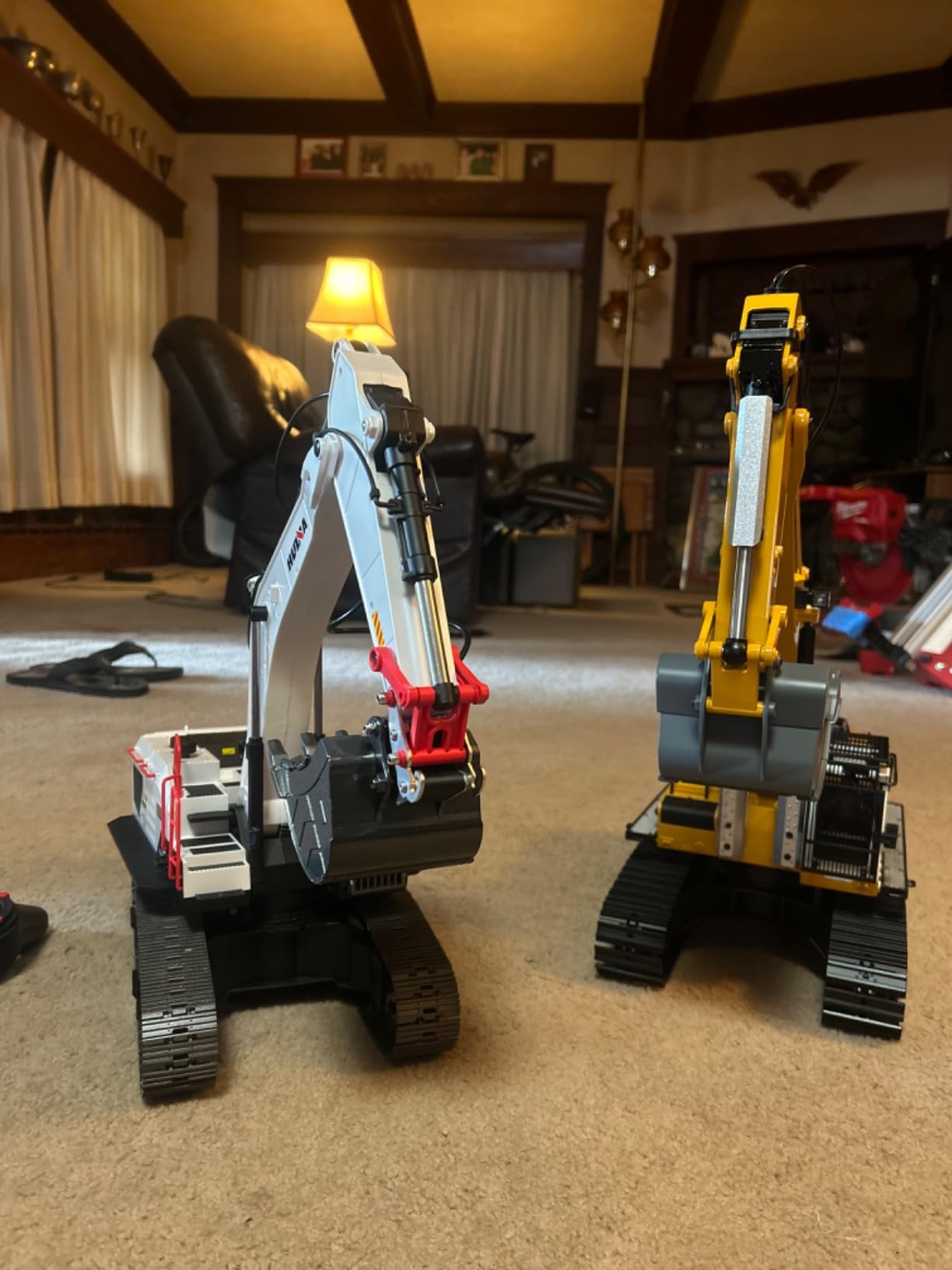 HUINA 1594 Metal RC 1:14 Excavator 28 Channel Digger Construction Vehicle Hobby Outdoor Gift Remote Control Tractor Crawler Toy Lights Sounds 4 attachments and 2 Rechargeable Batteries customer photo 1