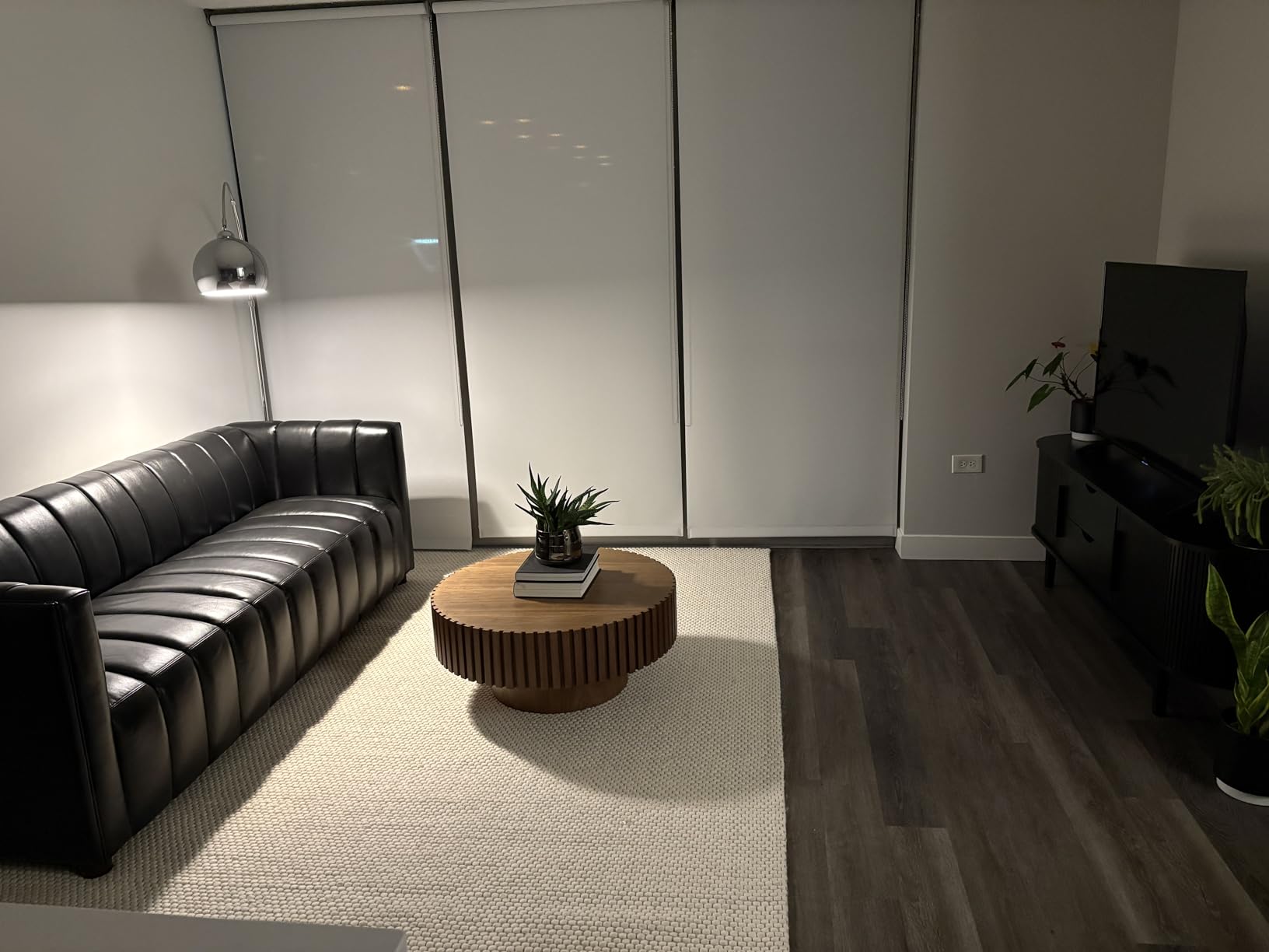 SAFAVIEH Natura Collection Area Rug - 9' x 12', Ivory, Handmade Solid Wool, Ideal for High Traffic Areas in Living Room, Bedroom (NAT801A) customer photo 1