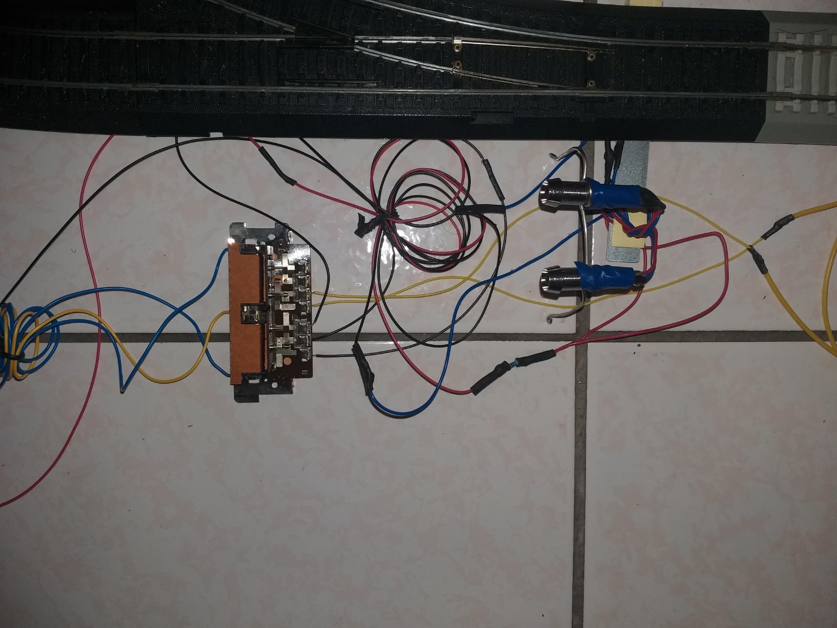 Digitrax Zephyr Express Starter Set DGTZEPE customer photo 1