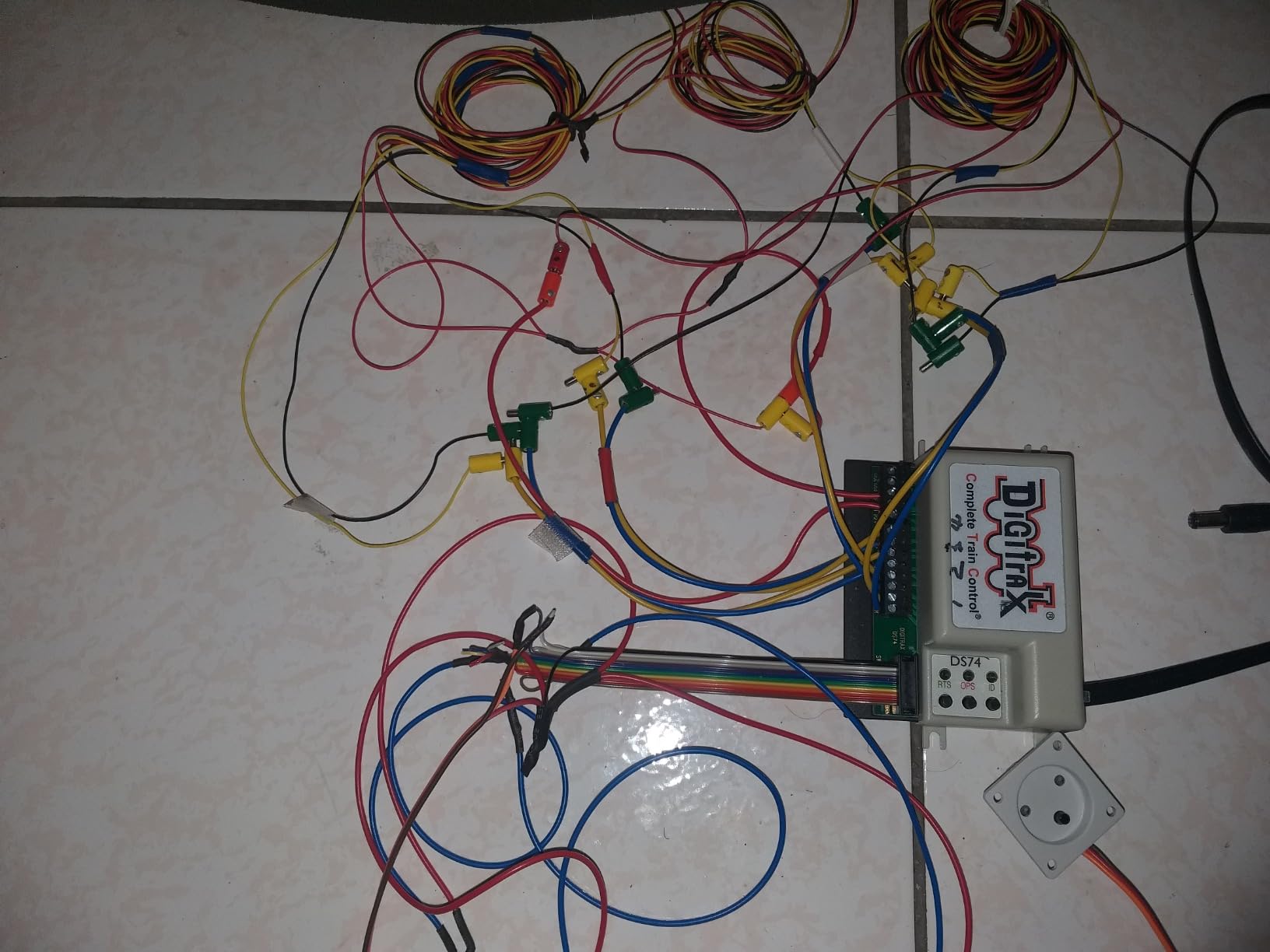 Digitrax Zephyr Express Starter Set DGTZEPE customer photo 2