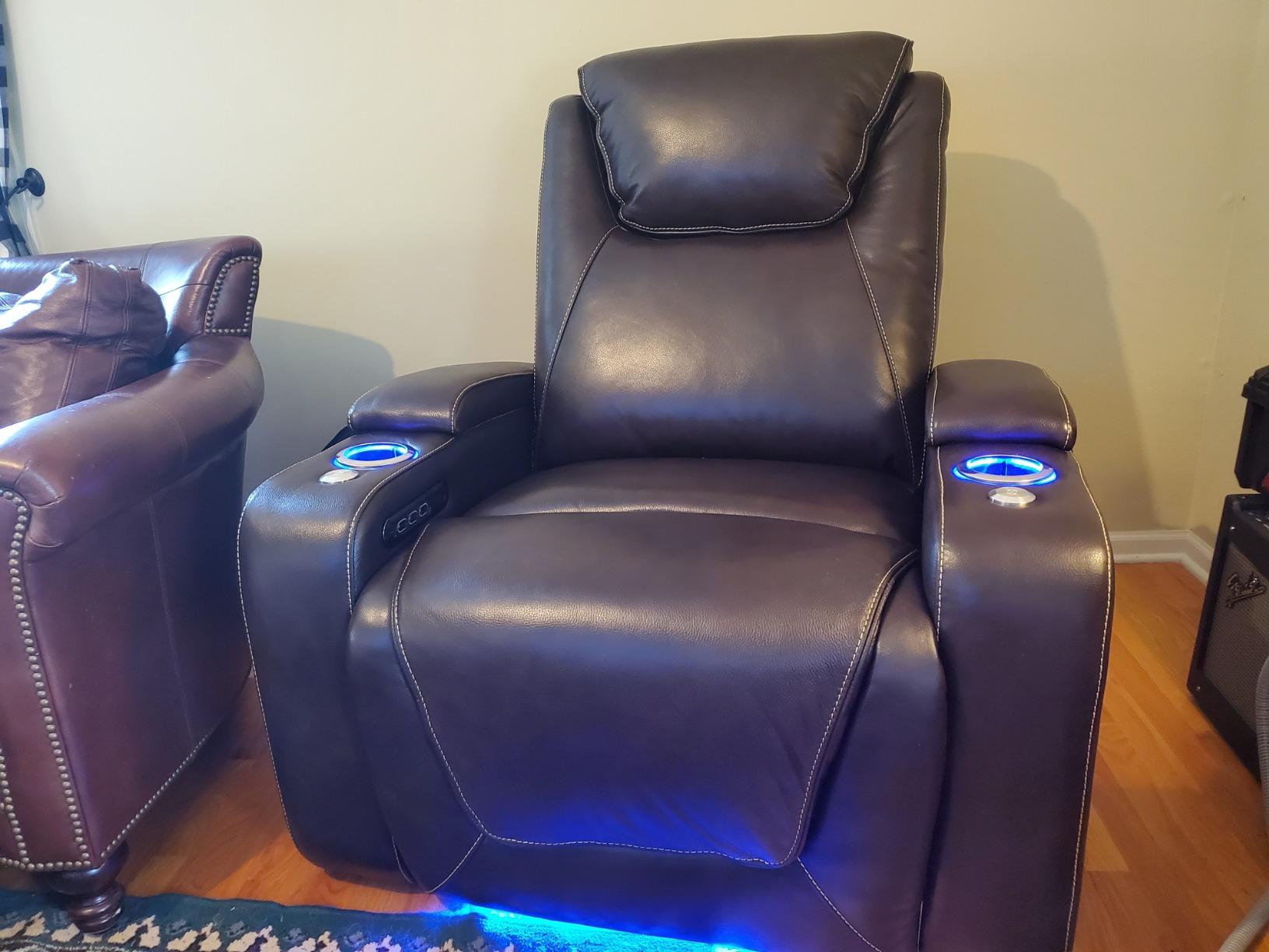 Seatcraft Pantheon - Big & Tall - Home Theater Seating - Living Room - 400 lbs Capacity - Italian Leather - Power Recline - Powered Headrest and Lumbar - Cupholders - Arm Storage, Row of 2, Black customer photo 1