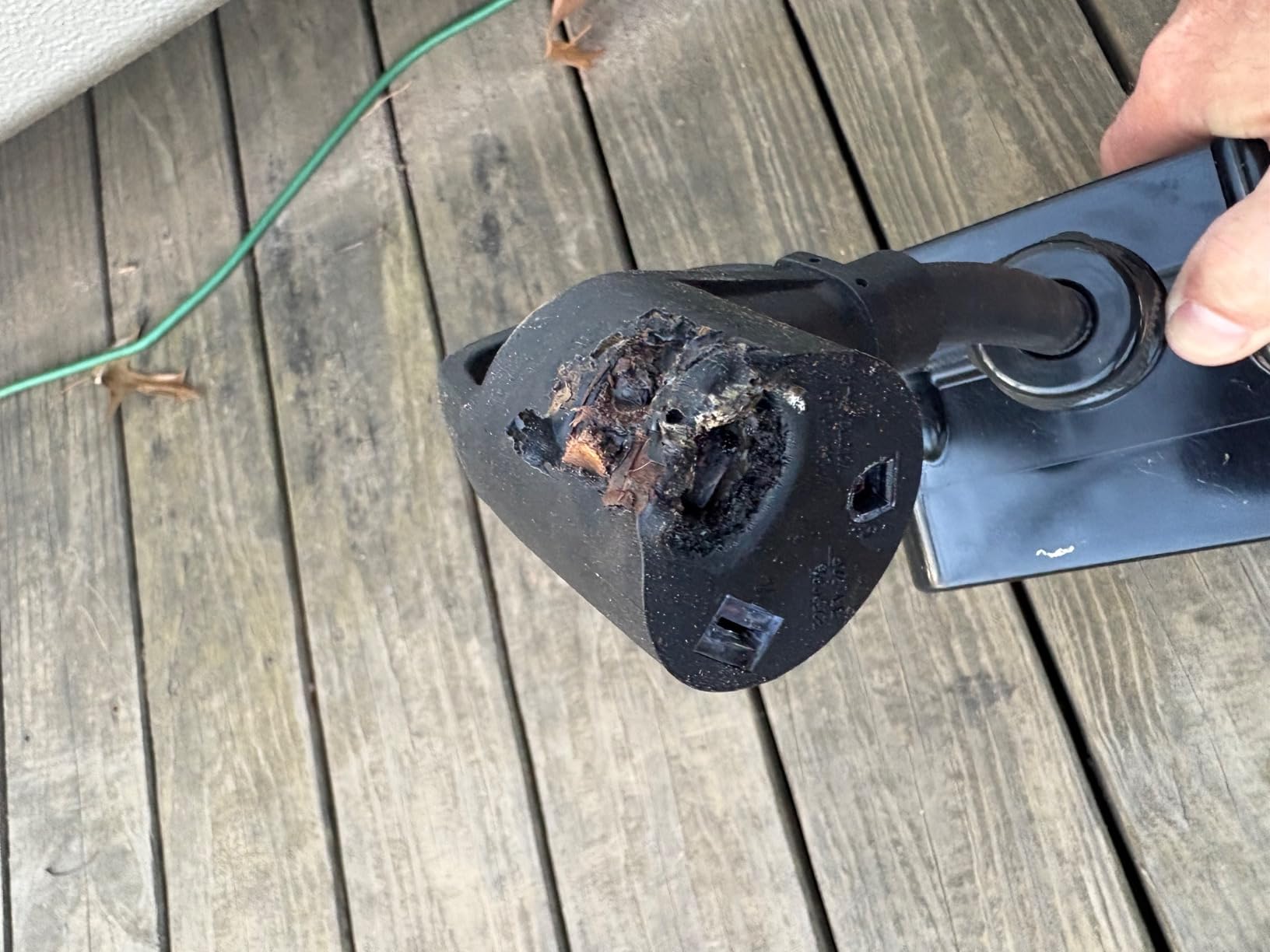 Power Watchdog Smart RV Portable Surge Protector 30 Amp - Patented Bluetooth Connectivity - Monitor Voltage/Amperage/Wattage - Replaceable Module - IP65 Water-Resistant customer photo 2