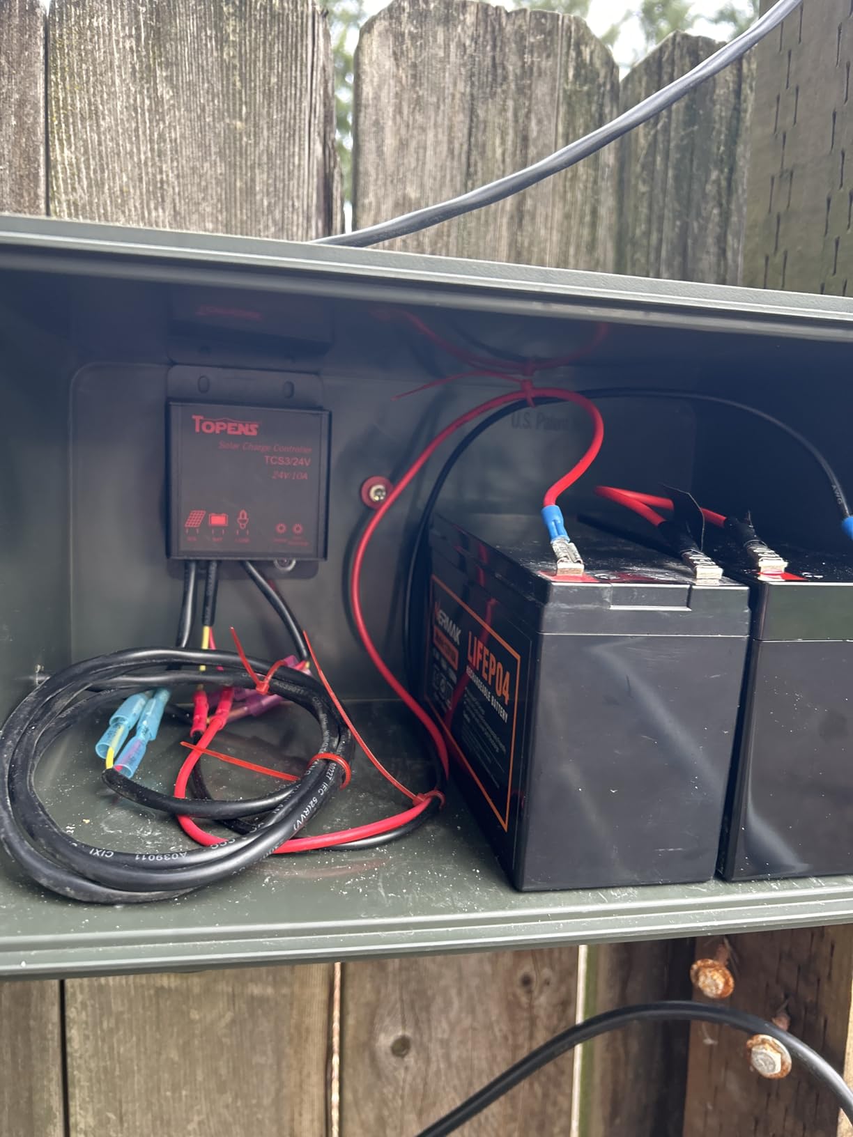 TOPENS A8S Automatic Solar Gate Opener for Heavy Duty Single Swing Gate Up to 18ft, Single Swing Gate Operator Battery Powered with Remote Control Kit Gate Motor Solar Panel Included customer photo 1