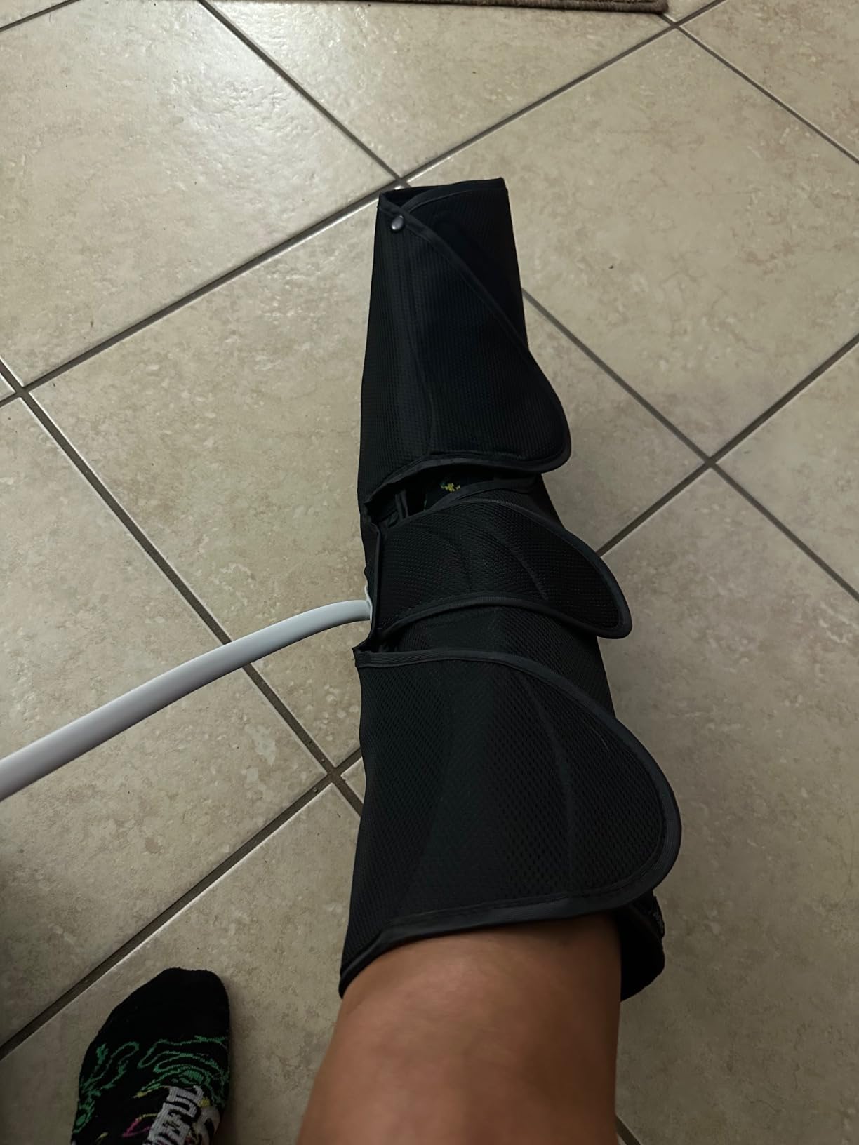 Leg Massager with Heat and Air Compression,Foot and Calf Massager for Circulation and Pain,Compression Boots with 3modes and 3 Intensities customer photo 2