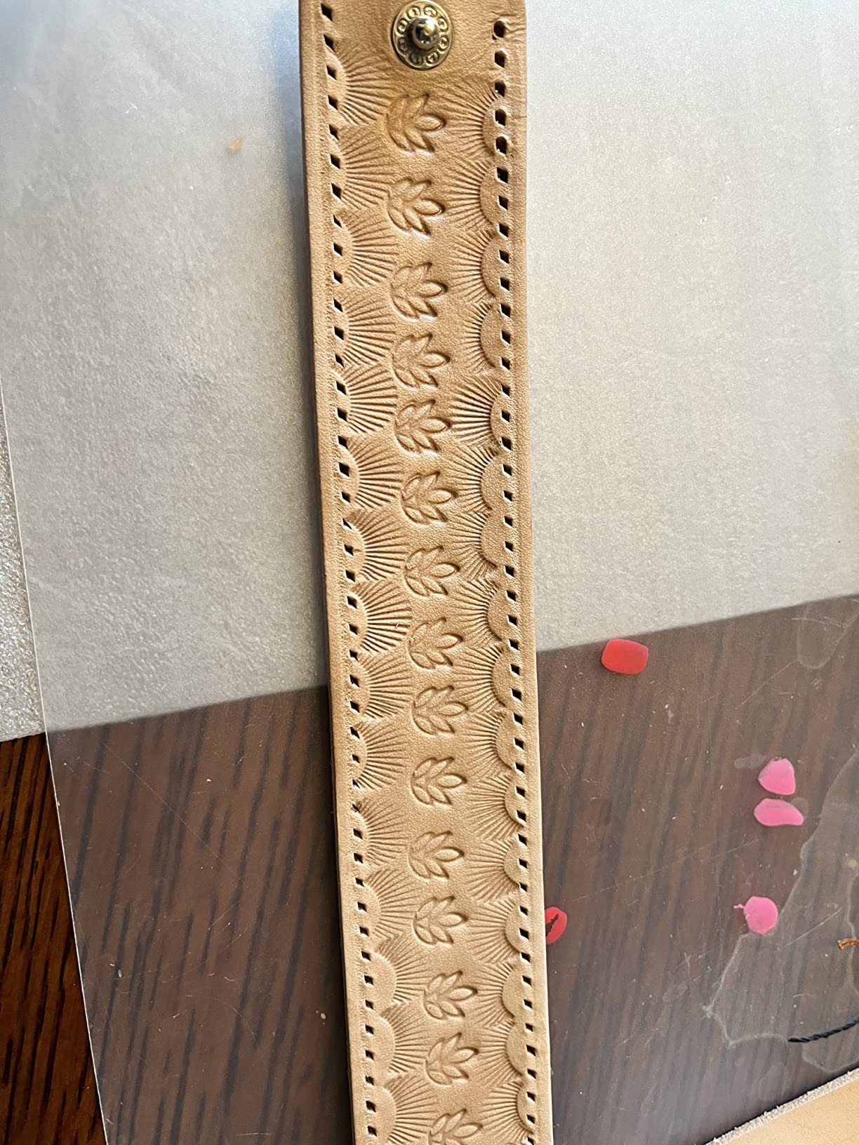 273 Pieces Leather Working Tools and Supplies with Leather Tool Box Cutting Mat Hammer Stamping Needles Snaps and Rivets Kit Perfect for Stitching Punching Cutting Sewing Leathercrafting Making customer photo 1