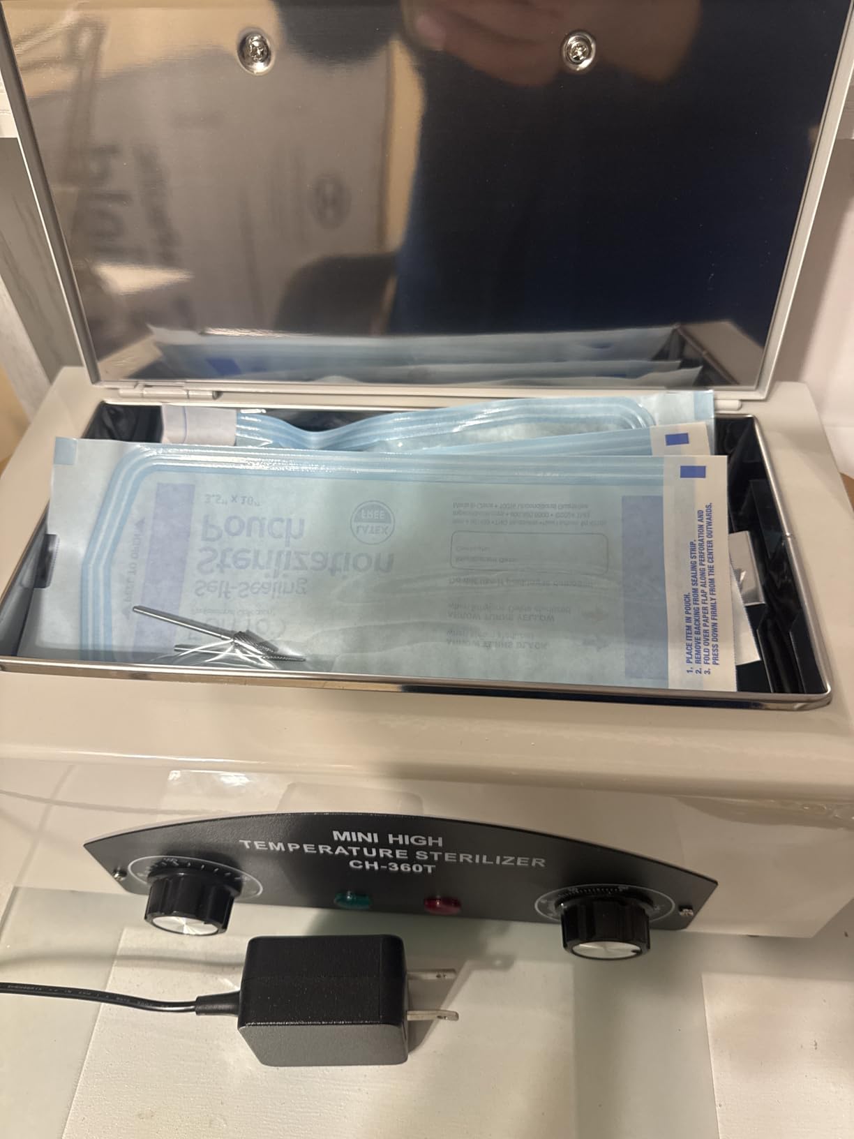 High Temperature Sterilizer Autoclave Machine 110V 300W Nail Tool Sterilizer Dry Heat Sterilizer Dental Tool Sterilizer esterilizador de manicura 1.5L Salon Equipment for Metal Tools with Handle customer photo 2