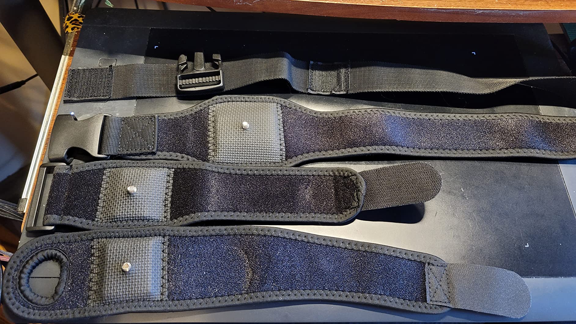 AMVR 5-Pcs Full Body Straps for HTC Vive VR Tracker/Tracker(3.0) - Adjustable Waist Belts, Wrist Band Accessories customer photo 1