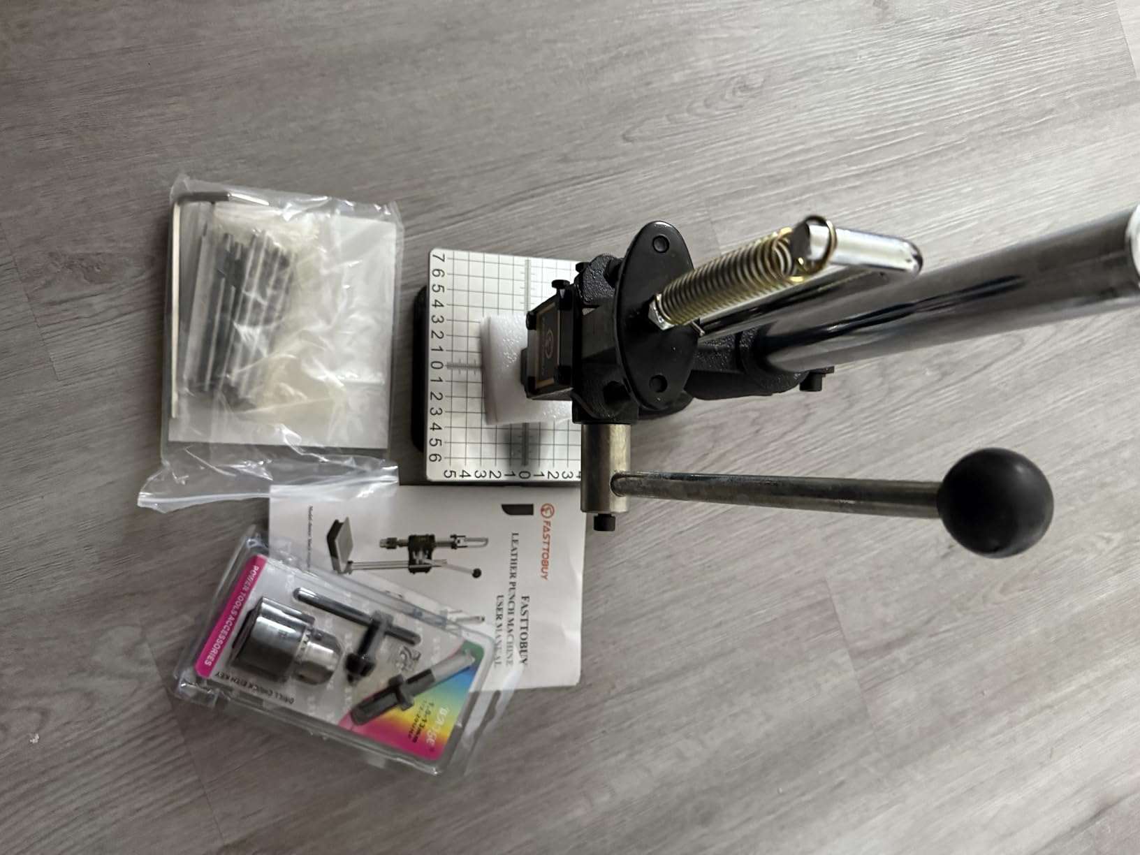 Leather Hole Puncher Hand Punching Machine Manual Press Puncher Punch Tools for DIY Craft (with Chuck, PP Plate and Aluminum Plate) customer photo 2