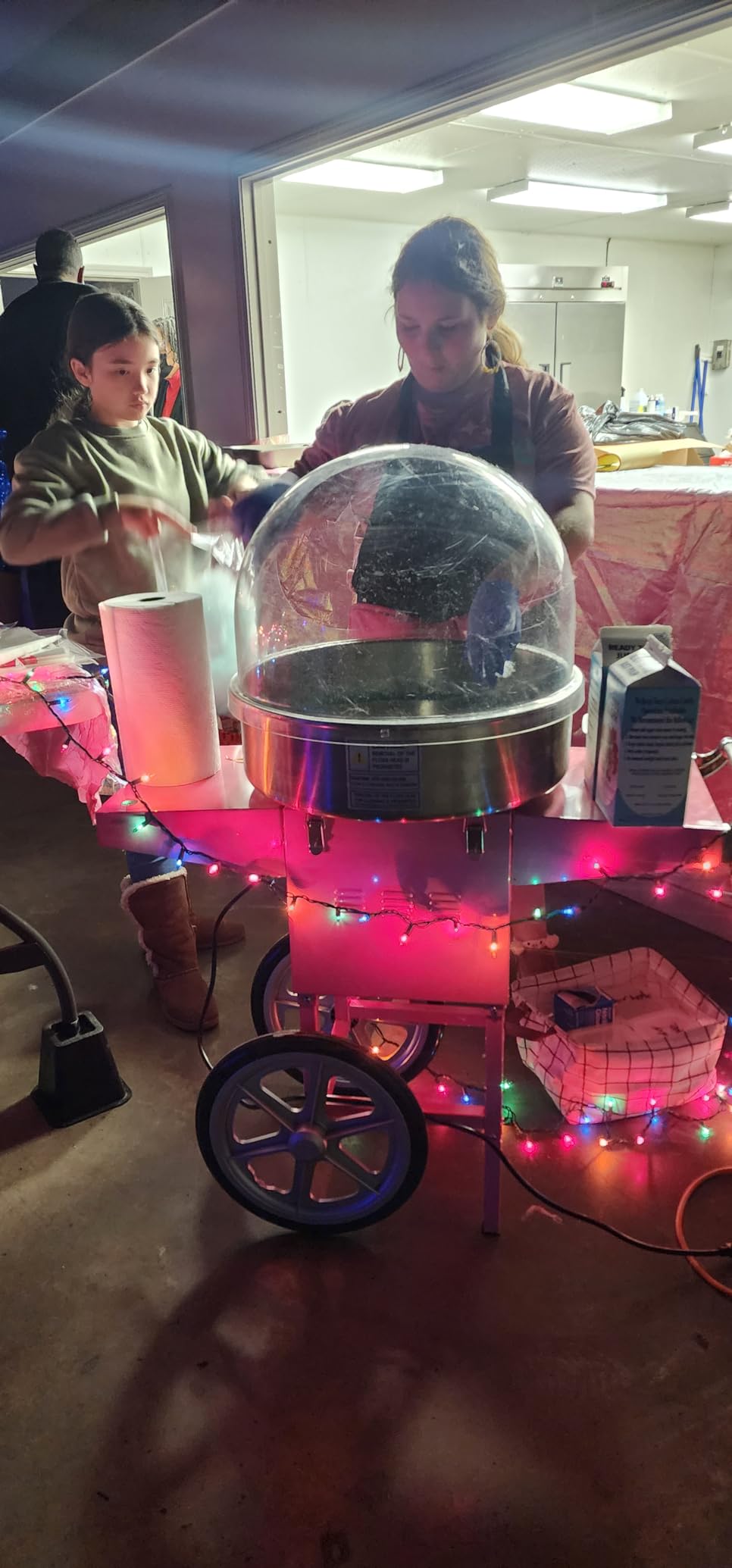 VIVO Pink 1030W Electric Cotton Candy Machine Cart, Mobile Rolling Candy Floss Maker, 20 inch Stainless Steel Bowl, Bubble Shield Cover Sugar Scoop and Drawer, CANDY-KIT-2 customer photo 1