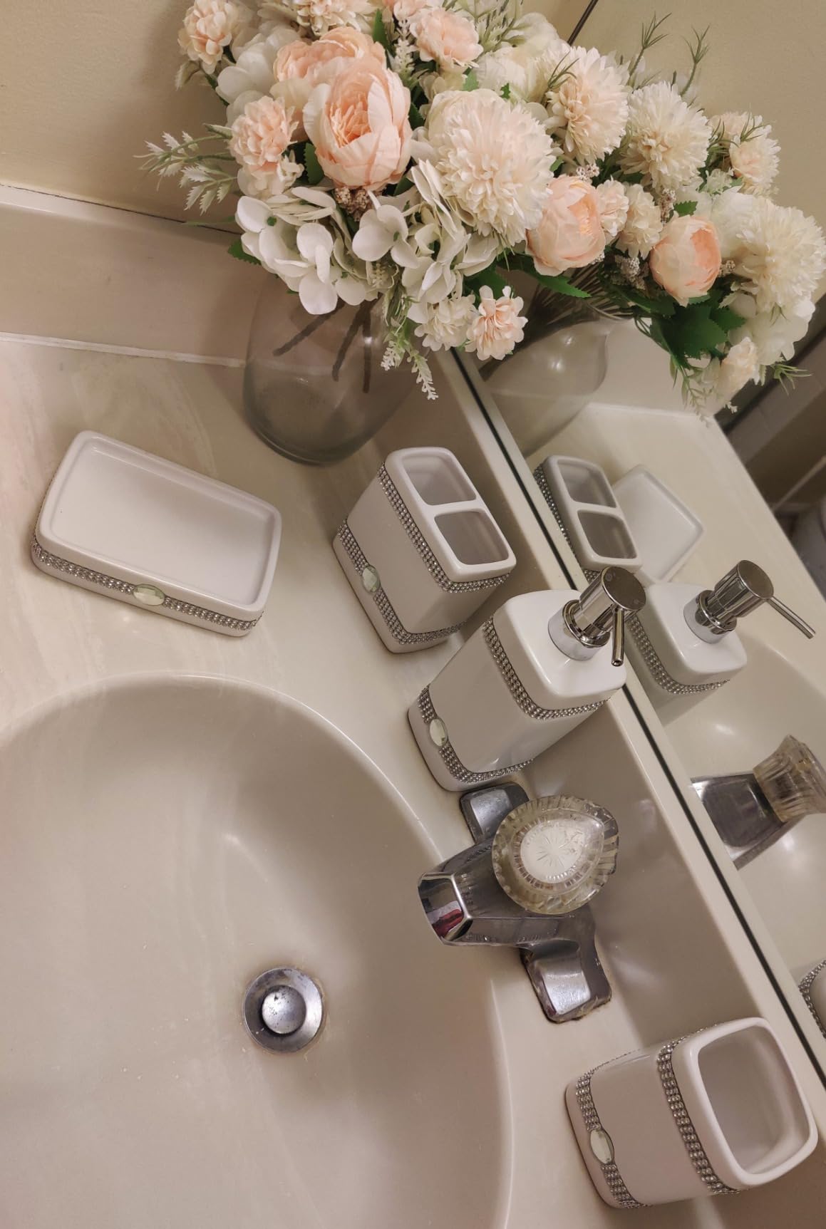 CAA'S Bathroom Accessories Set Ceramic 4 Pieces Bathroom Ensemble for Bath Decor Includes Lotion Dispenser, Toothbrush Holder, Tumbler, Soap Dish (White Inlaid Zircon) customer photo 2