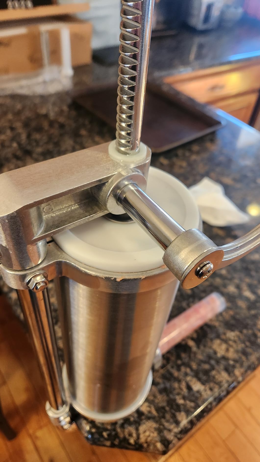 MASTER FENG Sausage Stuffer, Vertical Stainless Steel Sausage Maker Packed with 8 Tubes, Commercial and Household Use (5LBS VERTICAL) customer photo 2