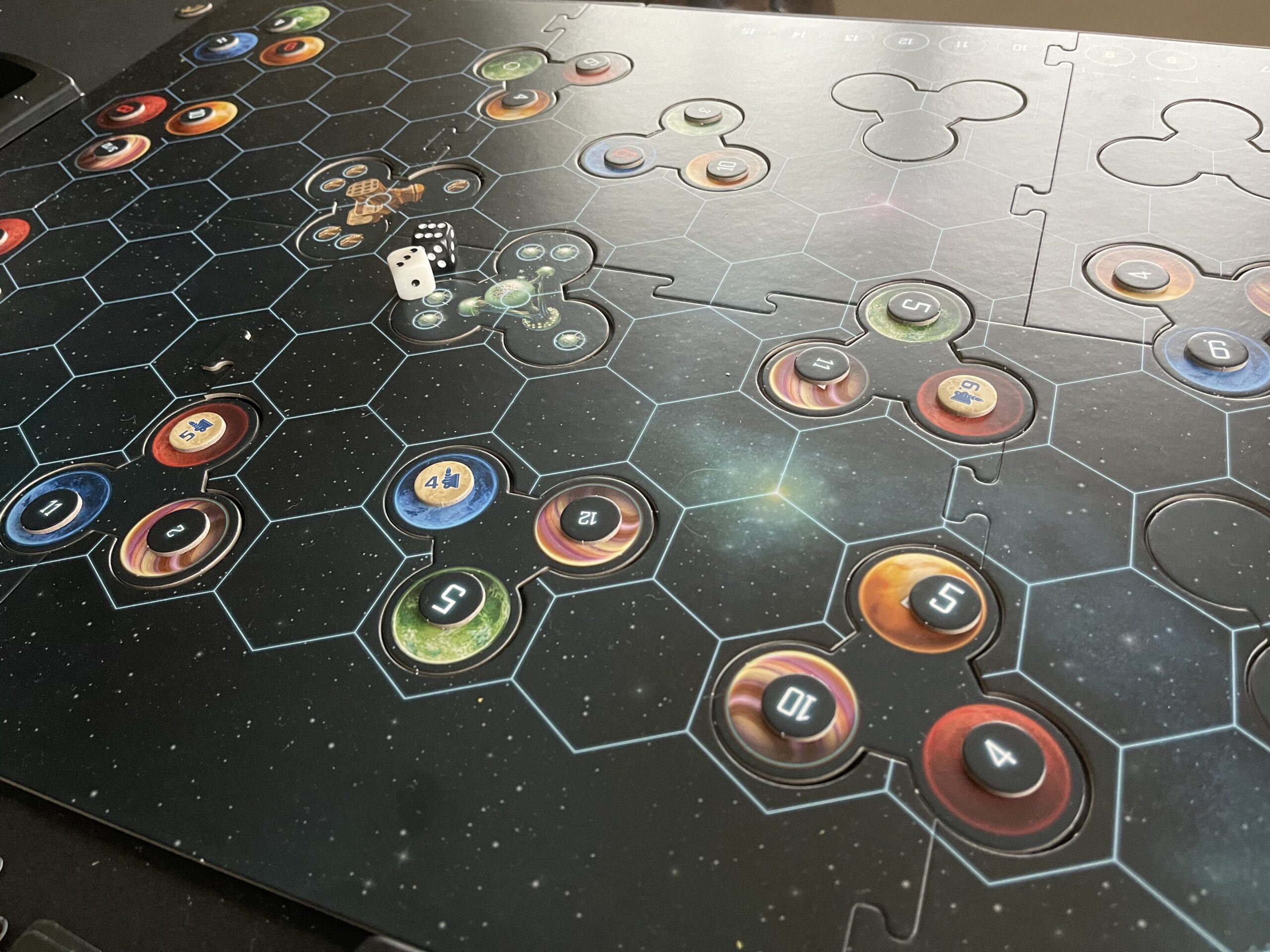 CATAN Starfarers Board Game - Compete for Galactic Council Ambassadorship! Strategy Game, Family Game for Kids and Adults, Ages 14+, 3-4 Players, 120 Minute Playtime, Made by CATAN Studio customer photo 2