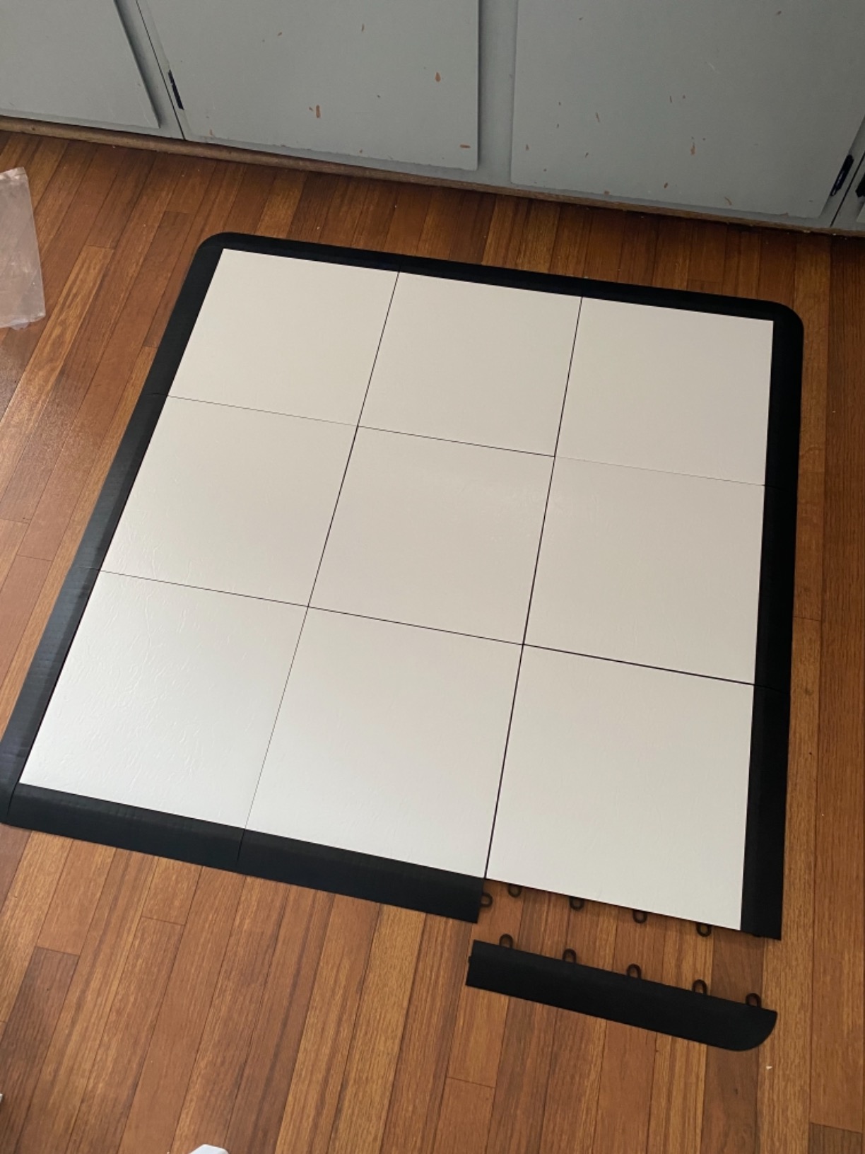 SnapFloors 3X3 Modular Dance Floor Kit (3' x 3'), 21 Piece (Slate White) customer photo 2