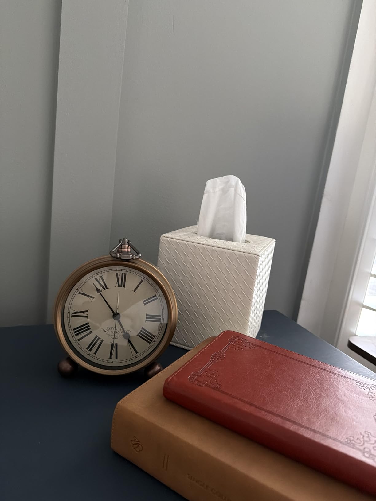 Maxspace Metal Golden Table Clock, Retro Vintage Non-Ticking Small Alarm Clock, Battery Operated Silent Quartz Movement HD Glass Desk Clock for Bedroom Living Room Indoor Decoration customer photo 1