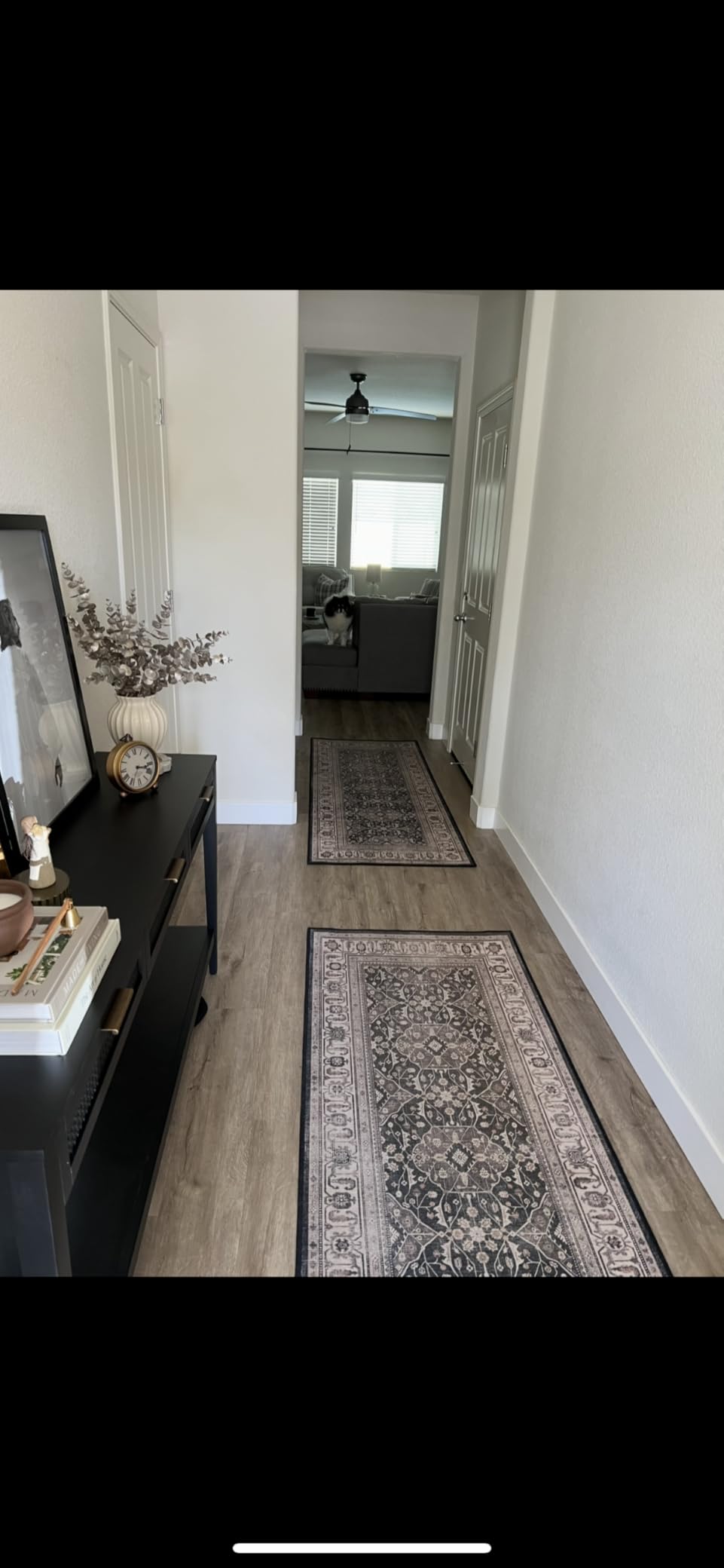 Maxspace Metal Golden Table Clock, Retro Vintage Non-Ticking Small Alarm Clock, Battery Operated Silent Quartz Movement HD Glass Desk Clock for Bedroom Living Room Indoor Decoration customer photo 2