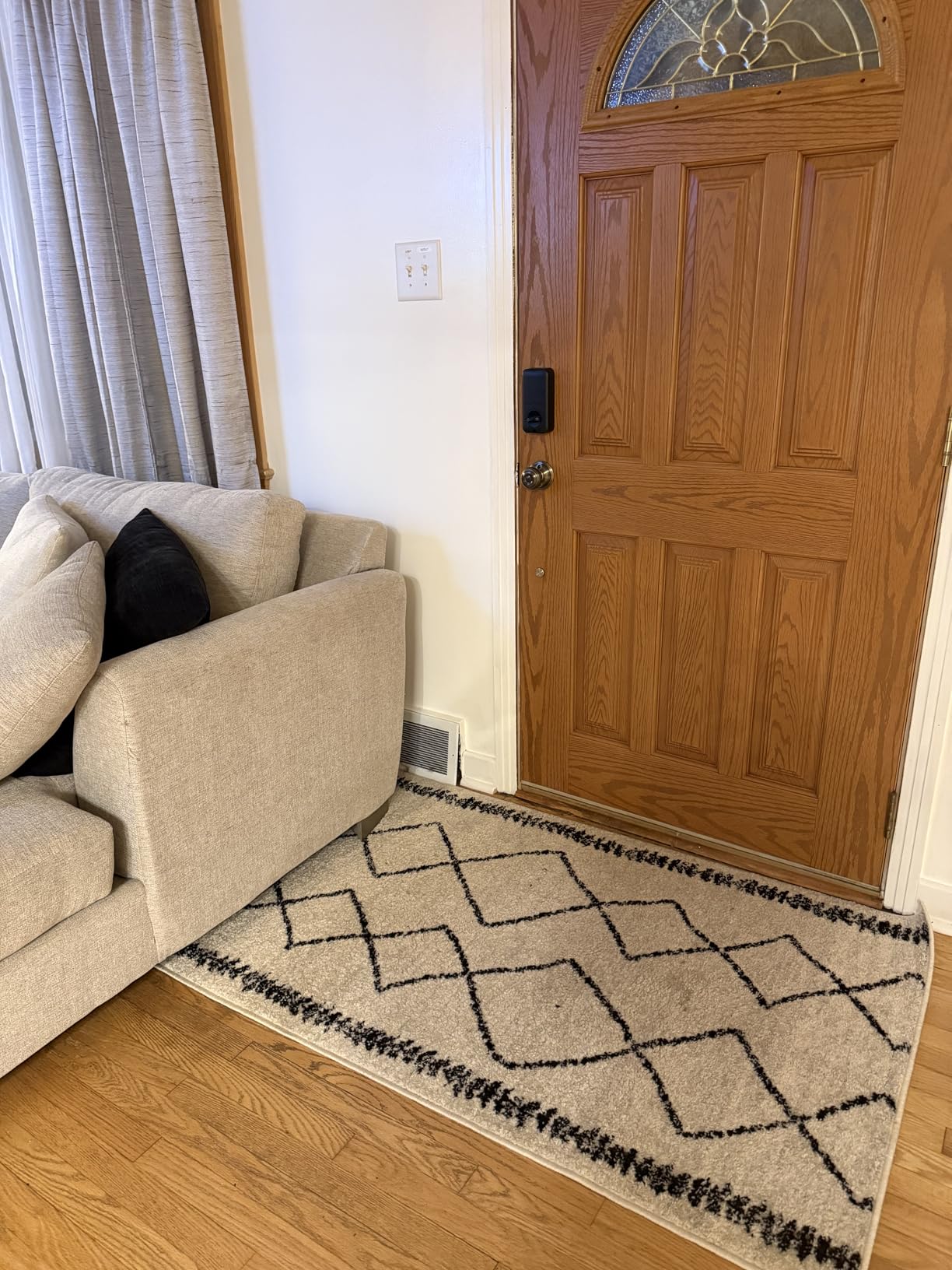 JONATHAN Y Zaina Moroccan Beni Souk Cream/Black Indoor Area Rug customer photo 1