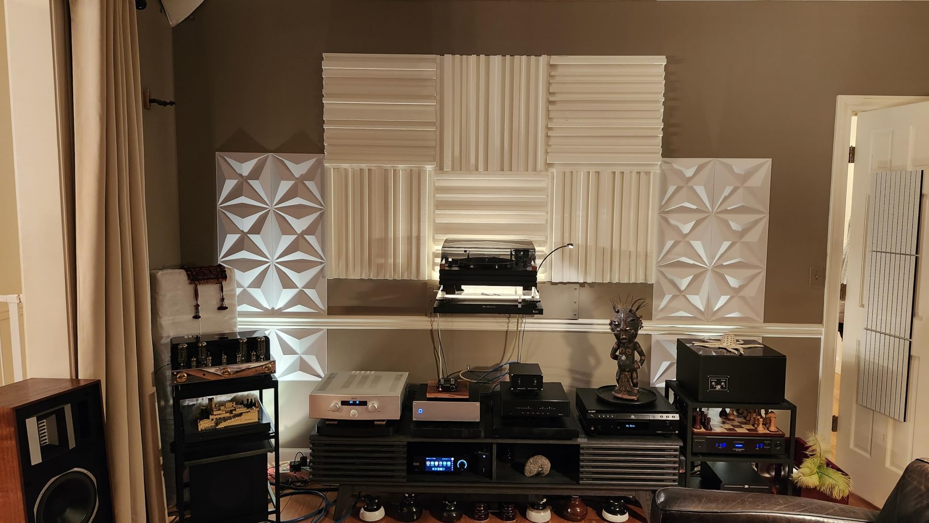 TroyStudio Acoustic Sound Diffuser Panels, 12 X 12 X 1 inches 16 Pcs PVC Plastic Wall Panel, Recording Studio Acoustical Treatments Diffusion panel, 3d Art Decorative Ceiling Tiles customer photo 1