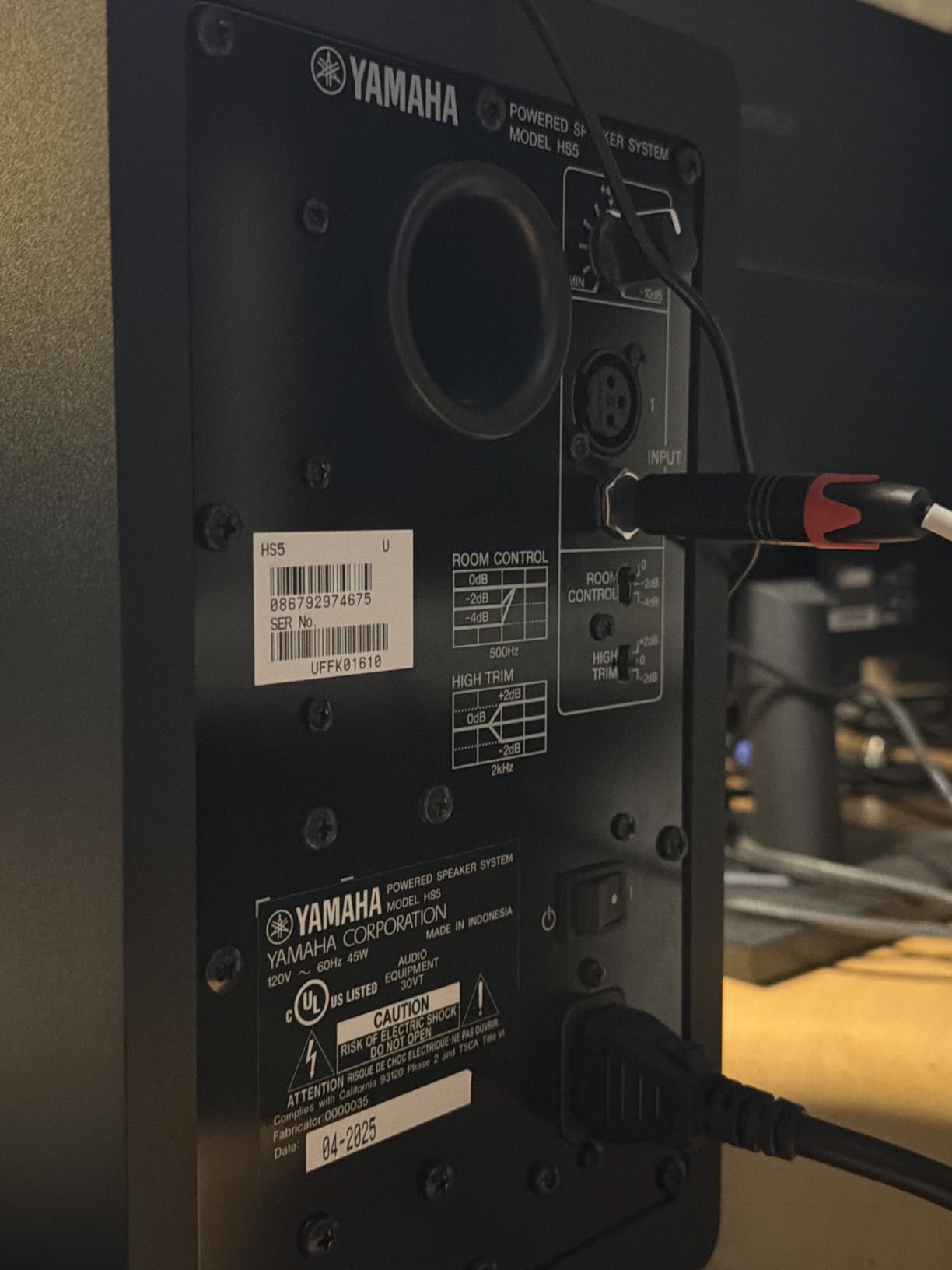 PreSonus Eris E7 XT 2-Way Active Studio Monitor with EBM Waveguide (Pack of 1) customer photo 2