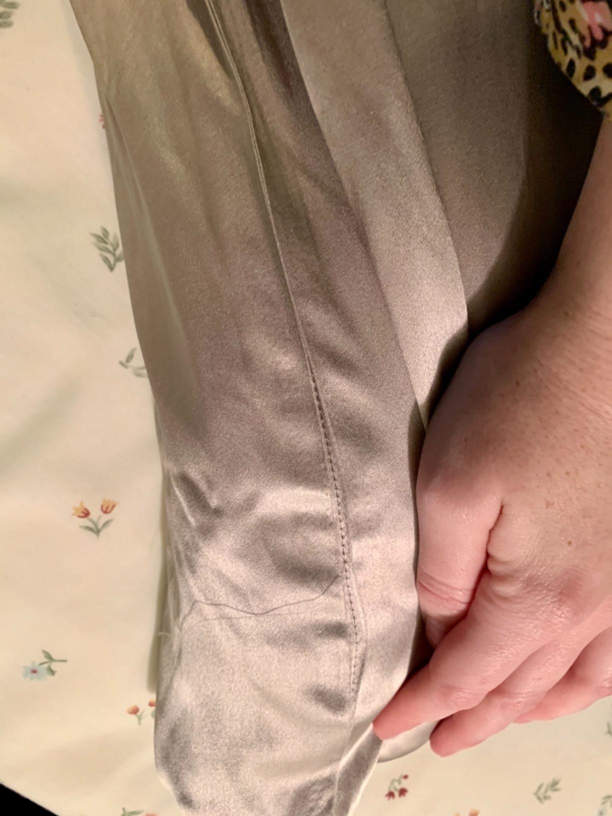 LILYSILK Silk Pillowcase for Hair and Skin Queen-100% Mulberry Silk 19 Momme Both Sides Silk Bed Pillow Cover with Hidden Zipper, 1 Pc (Queen Size 20''x30'', White) customer photo 2