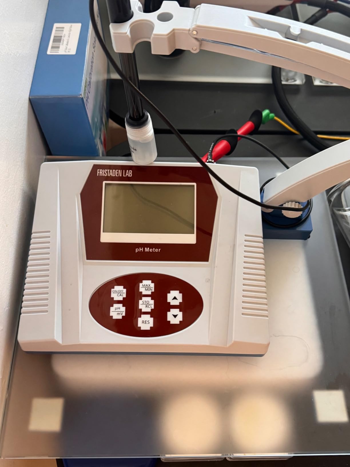 Fristaden Lab Benchtop pH Meter | USA Company | (Standard Lab Electrode) customer photo 1