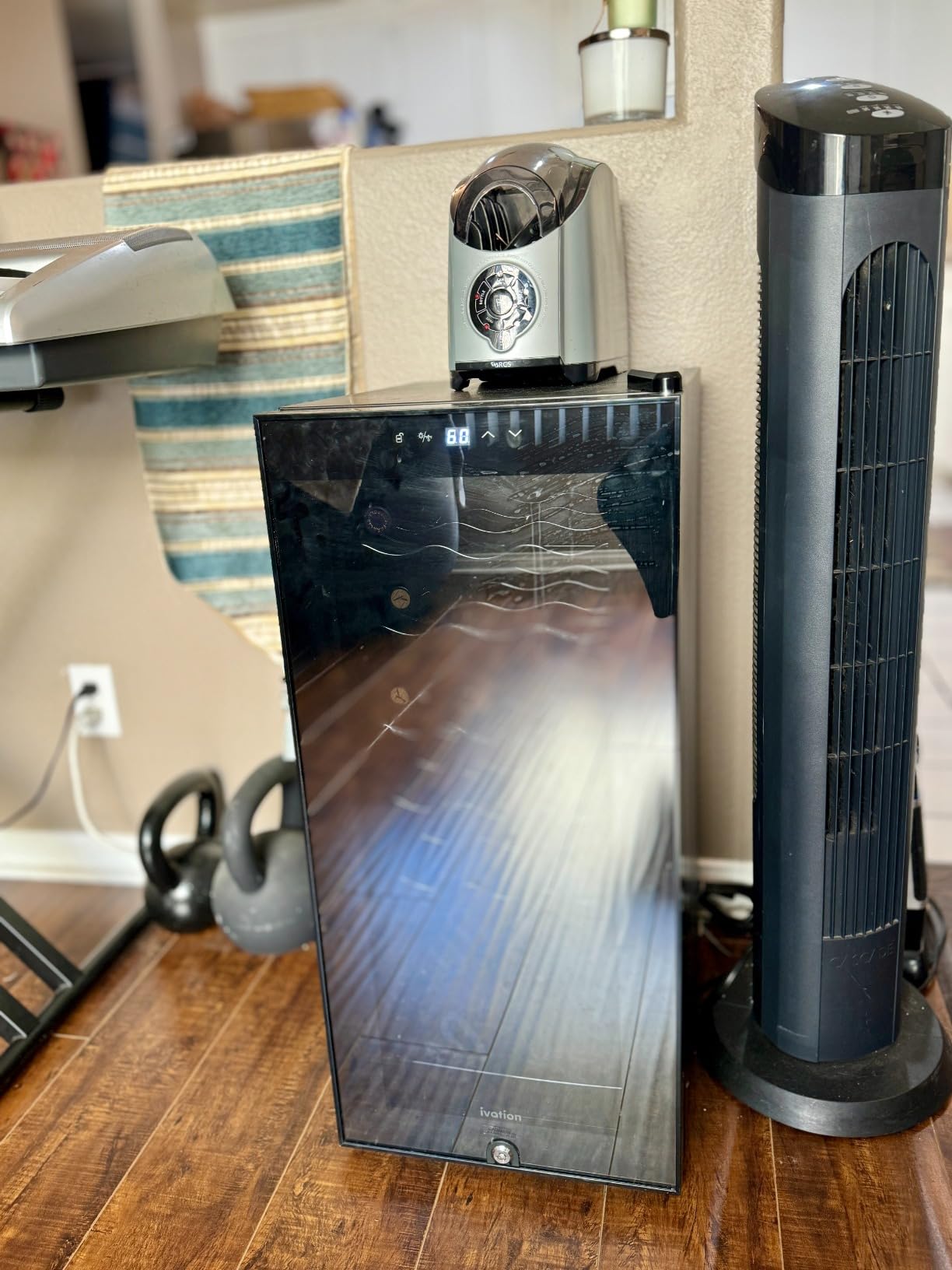 Ivation 18 Bottle Compressor Wine Cooler Refrigerator w/Lock | Large Freestanding Wine Cellar For Red, White, Champagne or Sparkling Wine | 41f-64f Digital Temperature Control Fridge Stainless Steel customer photo 2