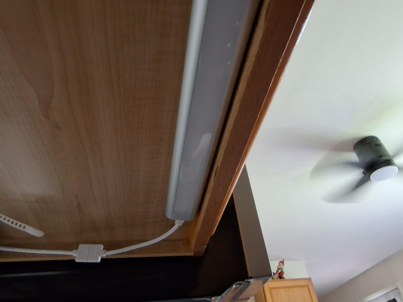 Smart Under Cabinet Lighting Strip Lights White & Color Changing Dimmable Work with Alexa Google Smart Thing Phone App, RGB Multi Colored Lamp for Kitchen Counter Light Fixture (6 Lights Bar Kit) customer photo 1