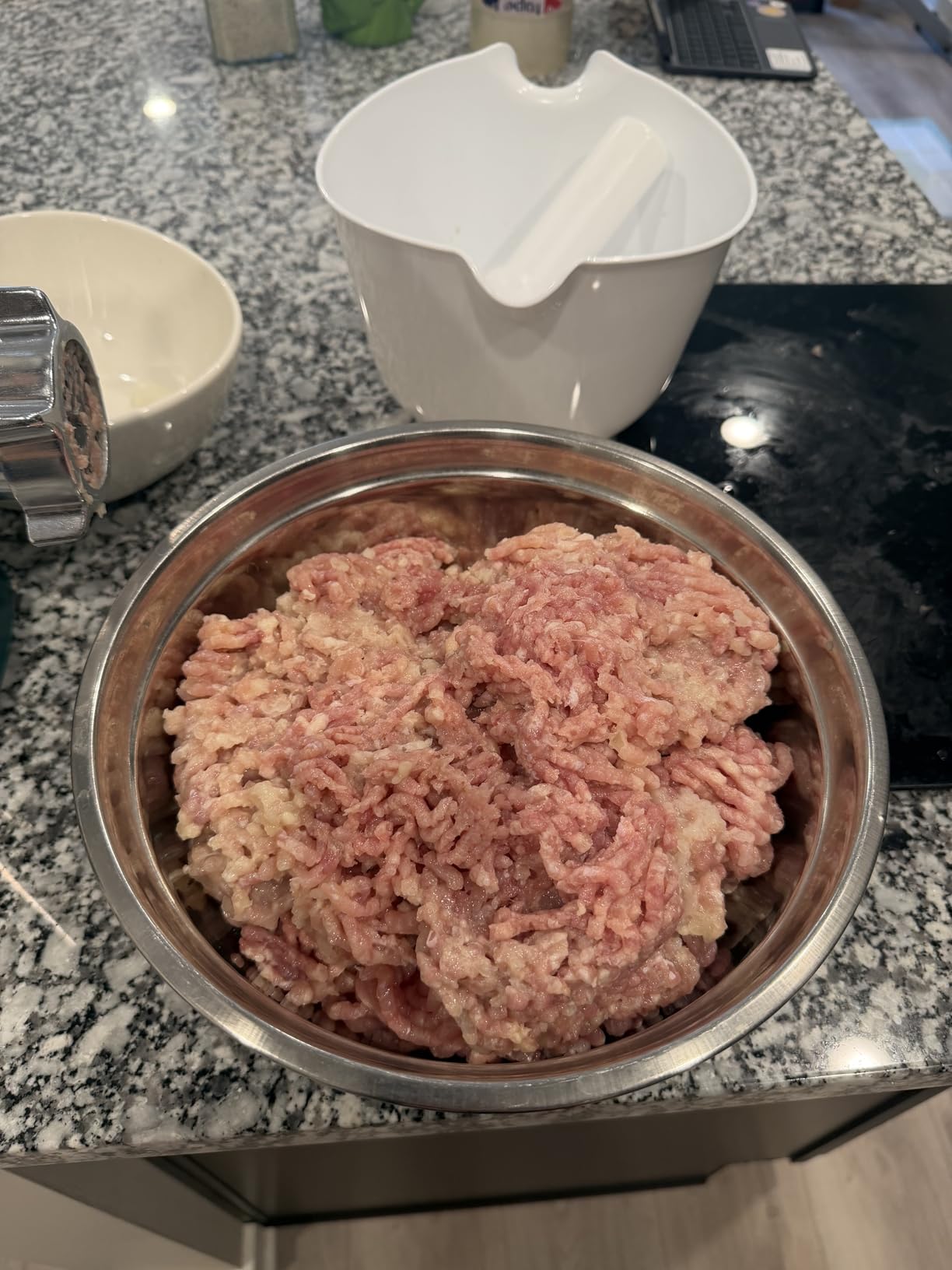 Yabano 3000W Max Heavy Duty Electric Meat Grinder with Sausage Stuffer Maker & Kubbe Kit, 2 Stainless Steel Grinding Plates for Home & Restaurant customer photo 1