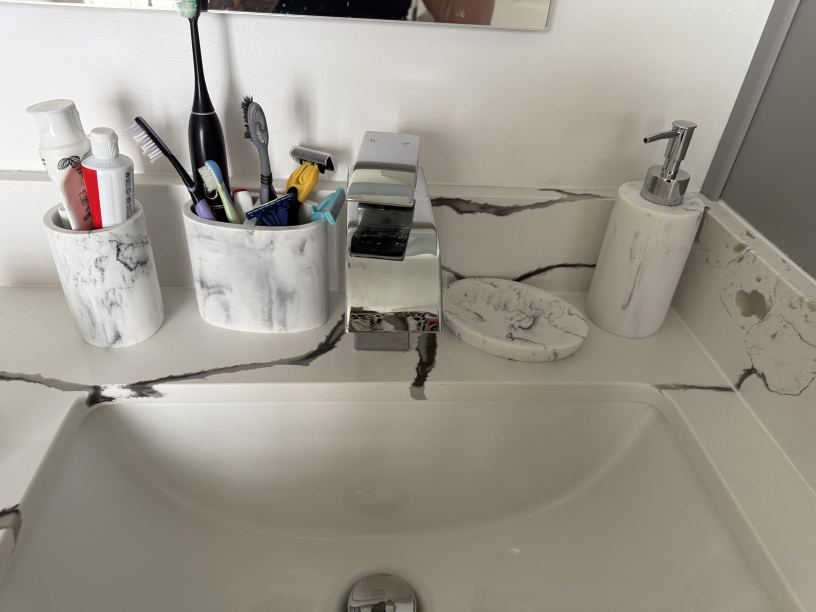 L'ARL GMVOI Bathroom Accessories Set,4 Pieces Marble Bathroom Vanity Countertop Accessory Set with Bathroom Toothbrush Holder Set,Soap Dispenser,Tumbler,Soap Dish for Bathroom Home Decor customer photo 1